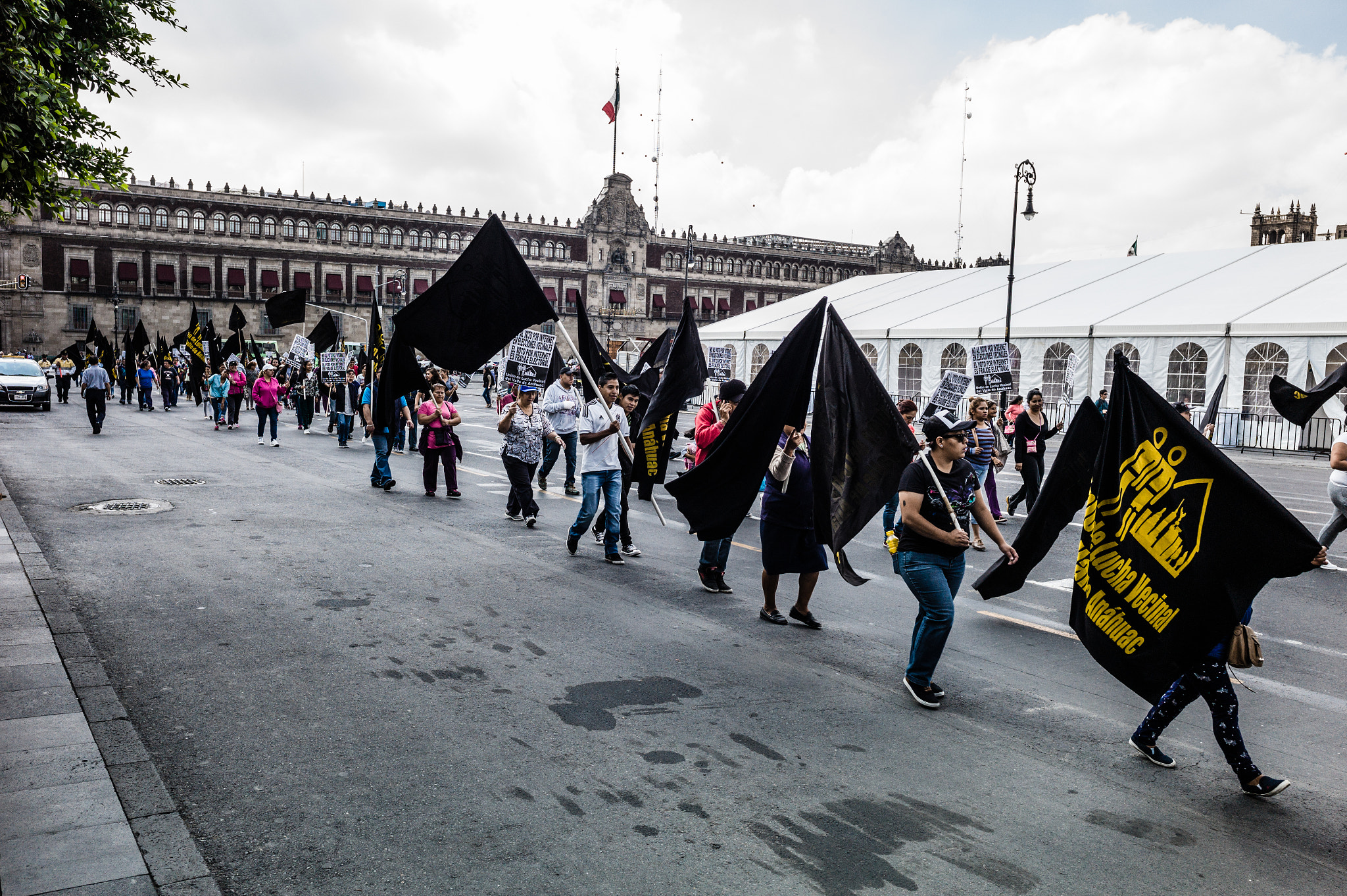 Elmarit-M 28mm f/2.8 (IV) sample photo. Protesters, zocalo mexico city, df photography
