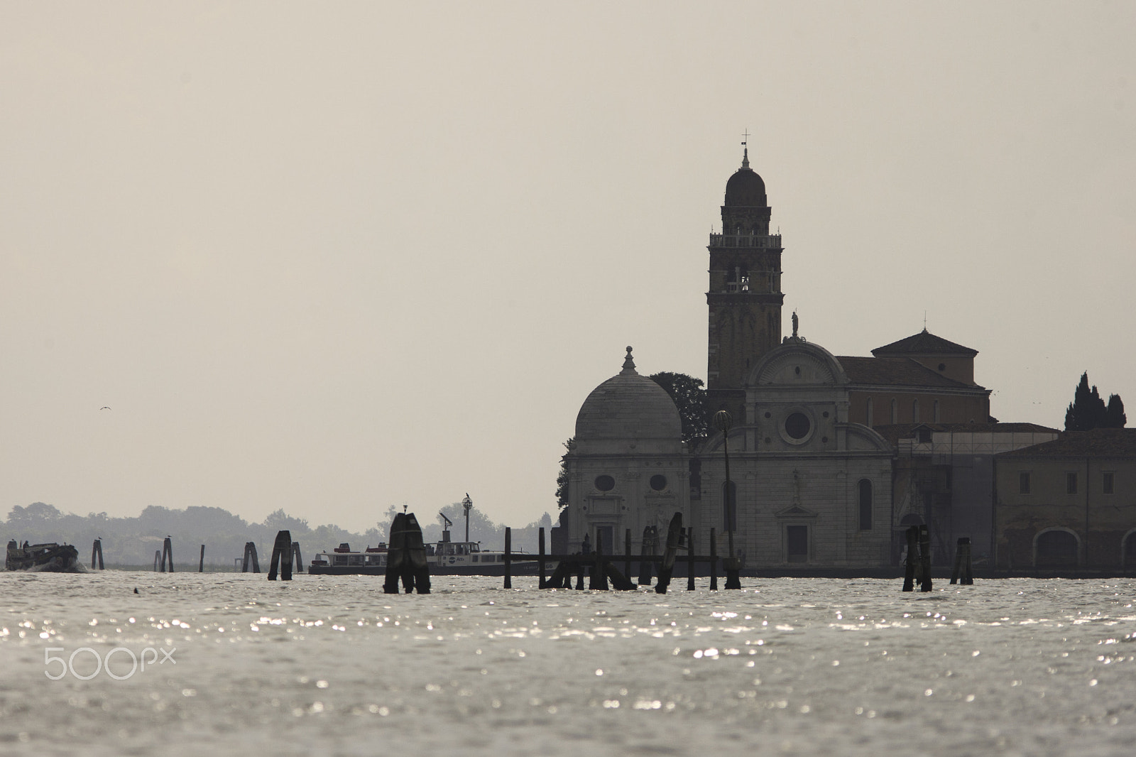 Canon EF 300mm F4L IS USM sample photo. San michele, venezia photography