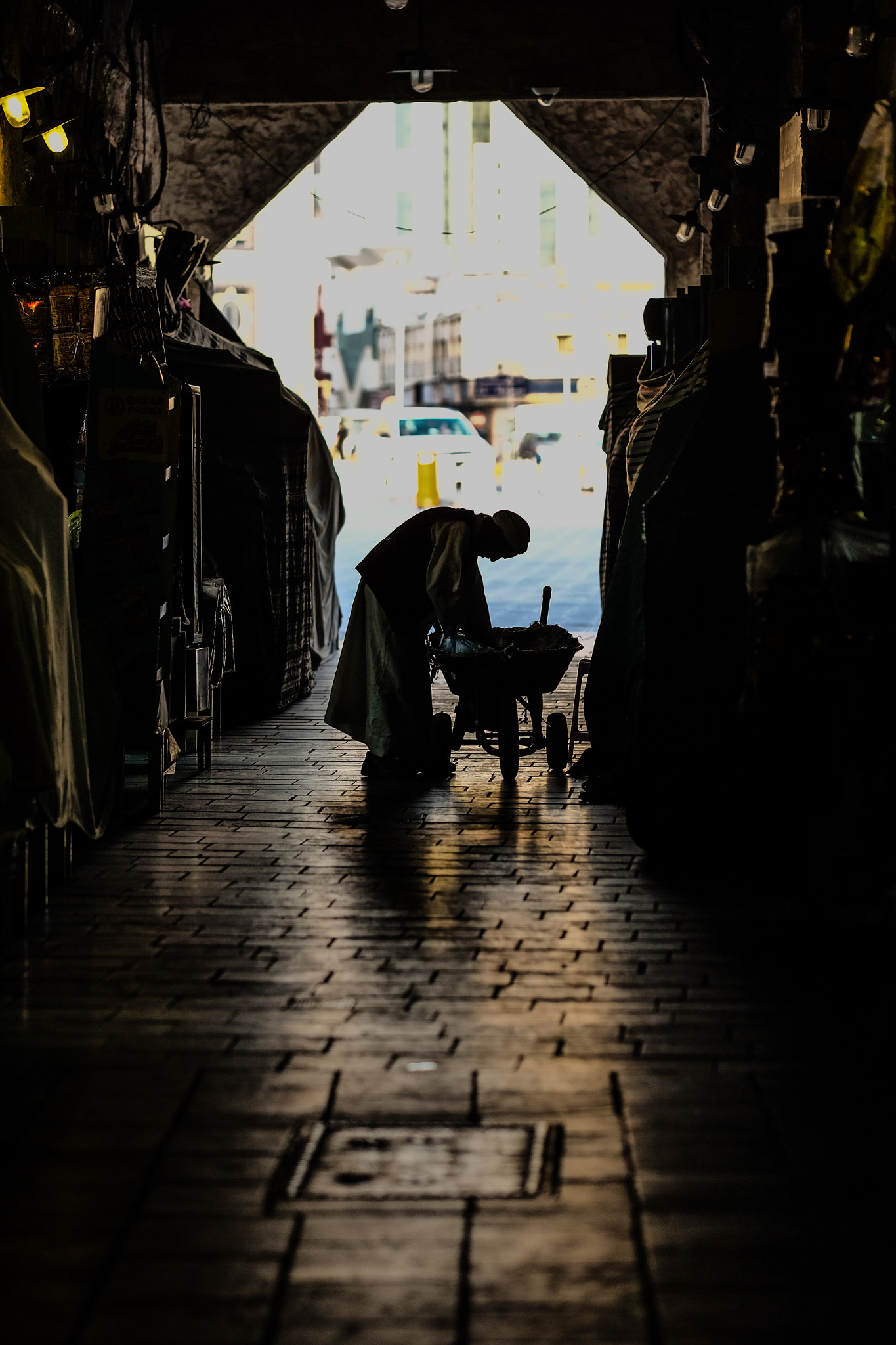 Fujifilm X-T10 + Fujifilm XF 90mm F2 R LM WR sample photo. Working hard father photography
