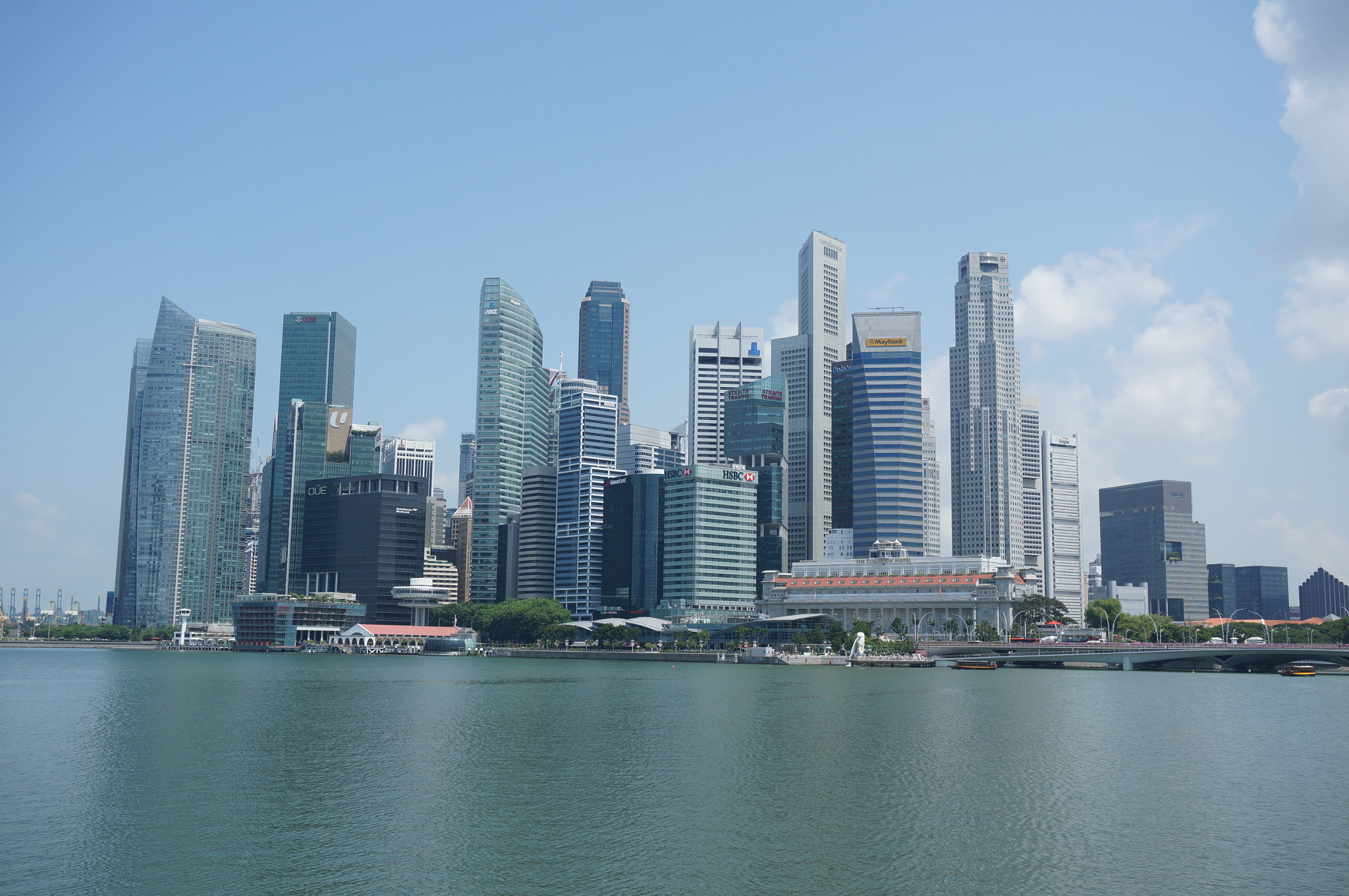 Sony Alpha NEX-5R + Sony E 18-50mm F4-5.6 sample photo. Singapore's financial hub, the central business district area.  photography