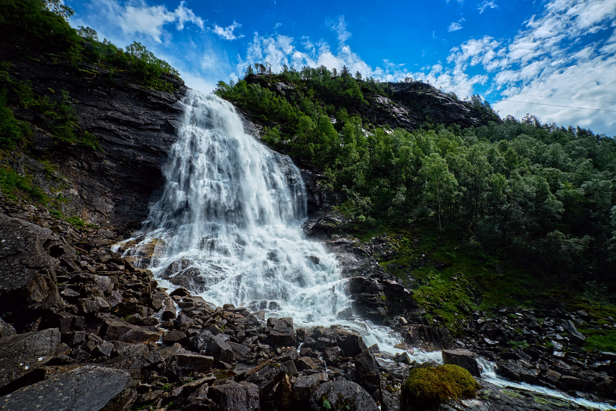 Fujifilm XF 10-24mm F4 R OIS sample photo. Waterfall in norway photography