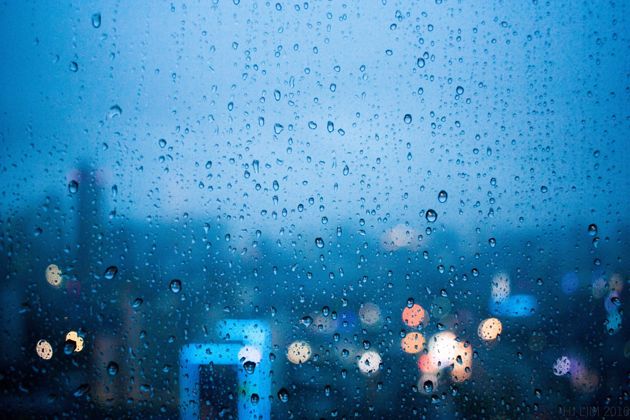 Canon EF-S 24mm F2.8 STM sample photo. Rain photography