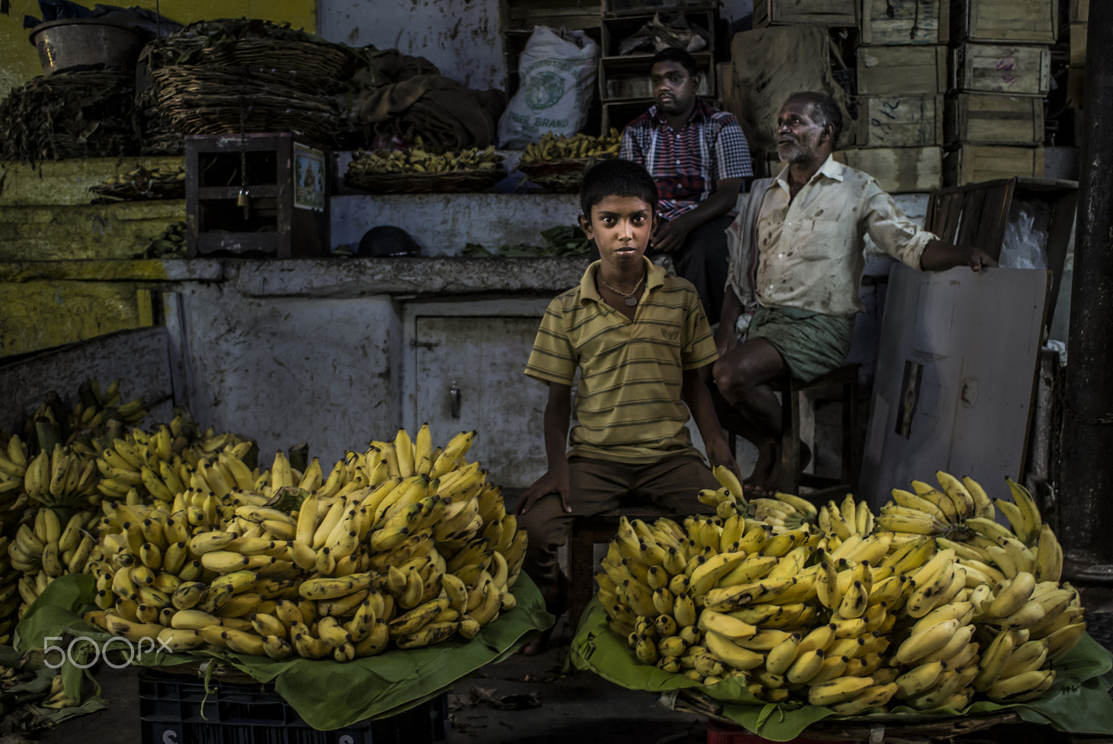 HD Pentax DA 21mm F3.2 AL Limited sample photo. Selling bananas photography