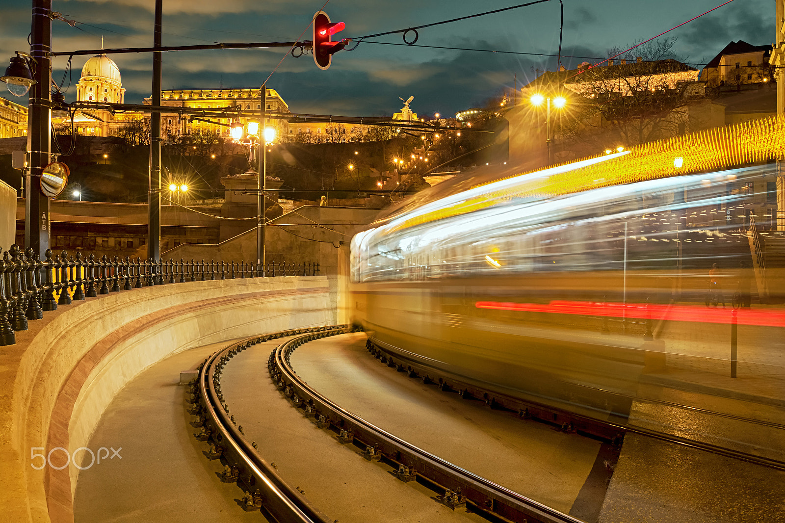 Nikon AF-S Nikkor 17-35mm F2.8D ED-IF sample photo. Tram making a turn photography