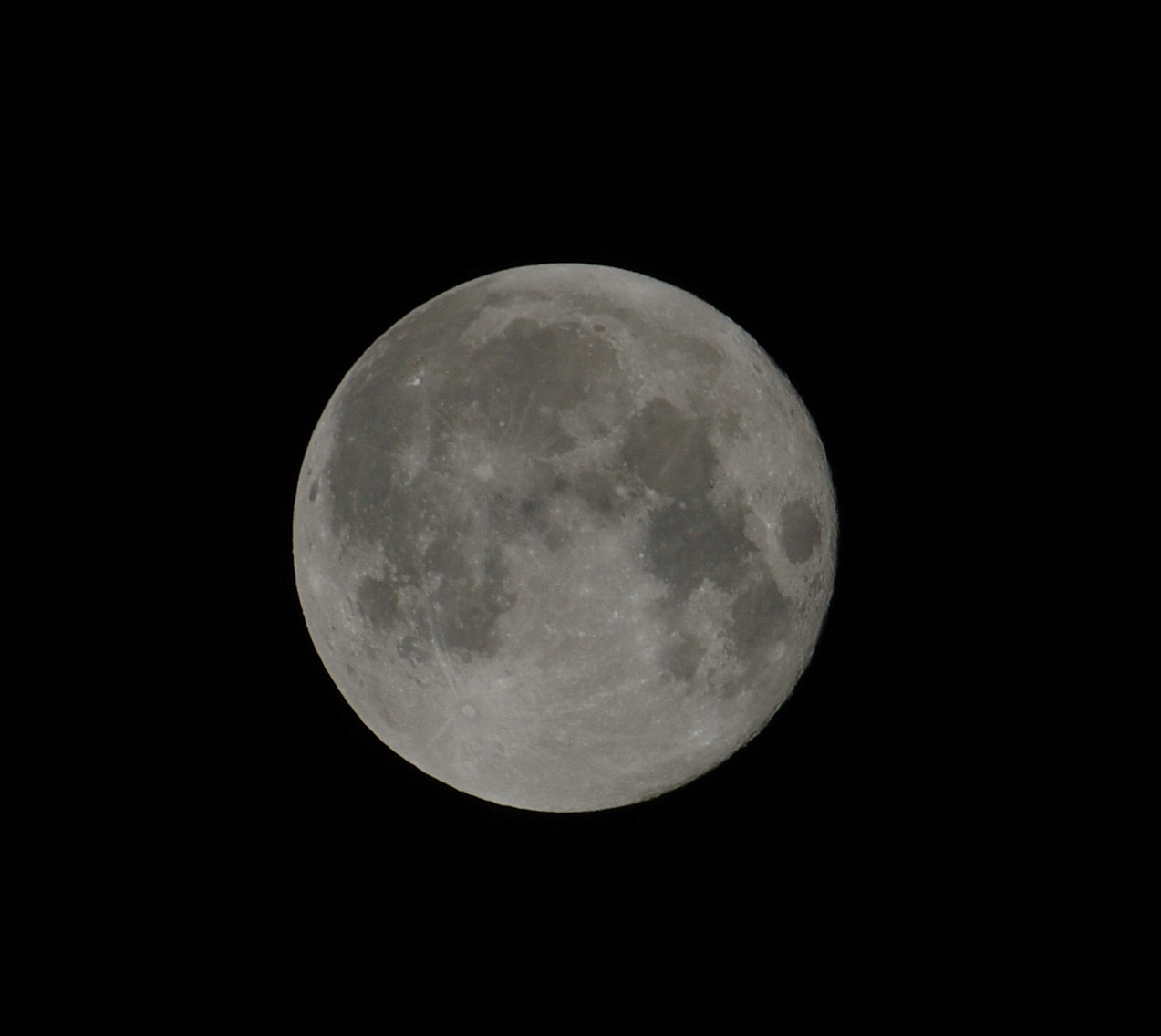 Pentax K-5 IIs + Sigma sample photo. Moon light photography