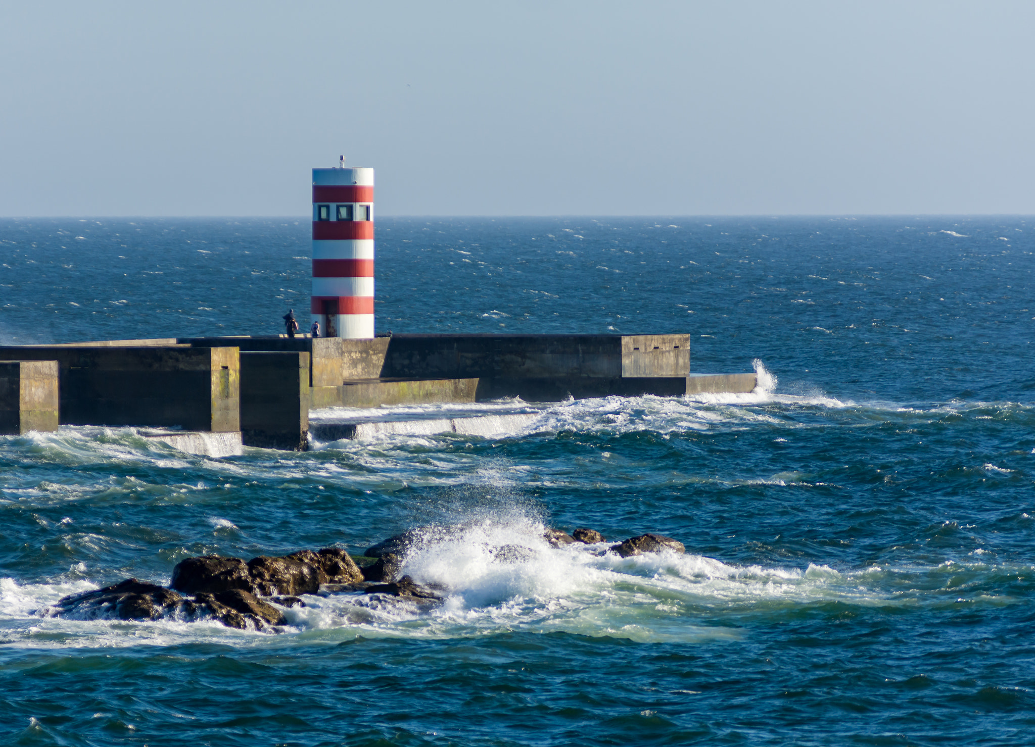 AF Zoom-Nikkor 80-200mm f/2.8 ED sample photo. Lighthouse in porto photography