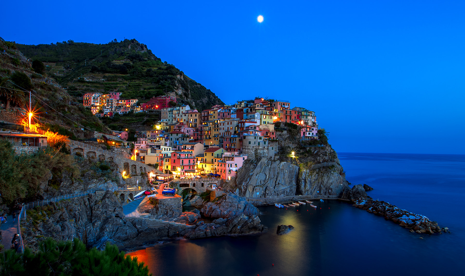 Canon EOS-1D Mark IV sample photo. Cinque terre photography