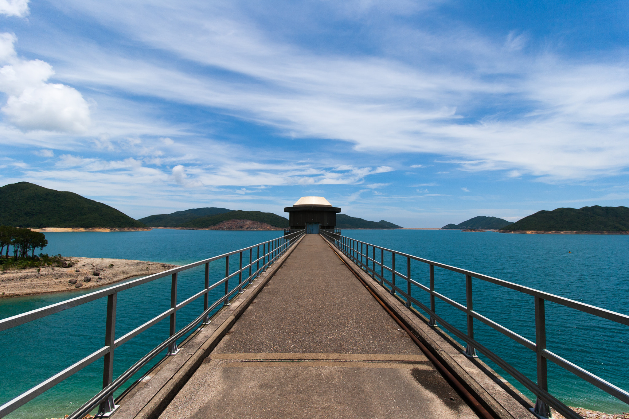 Canon EF-S 10-18mm F4.5–5.6 IS STM sample photo. High island reservoir_tower photography