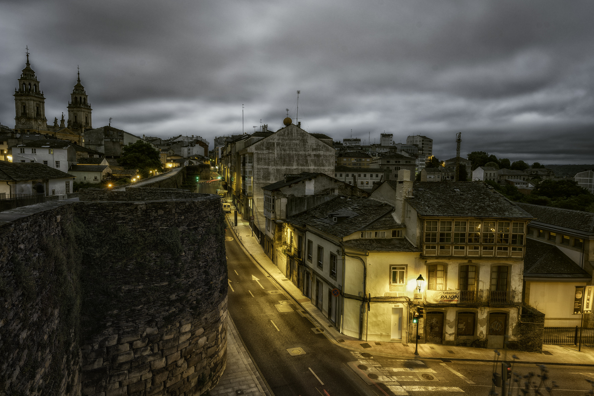 Nikon AF-S Nikkor 14-24mm F2.8G ED sample photo. Lugo desde la muralla romana... photography
