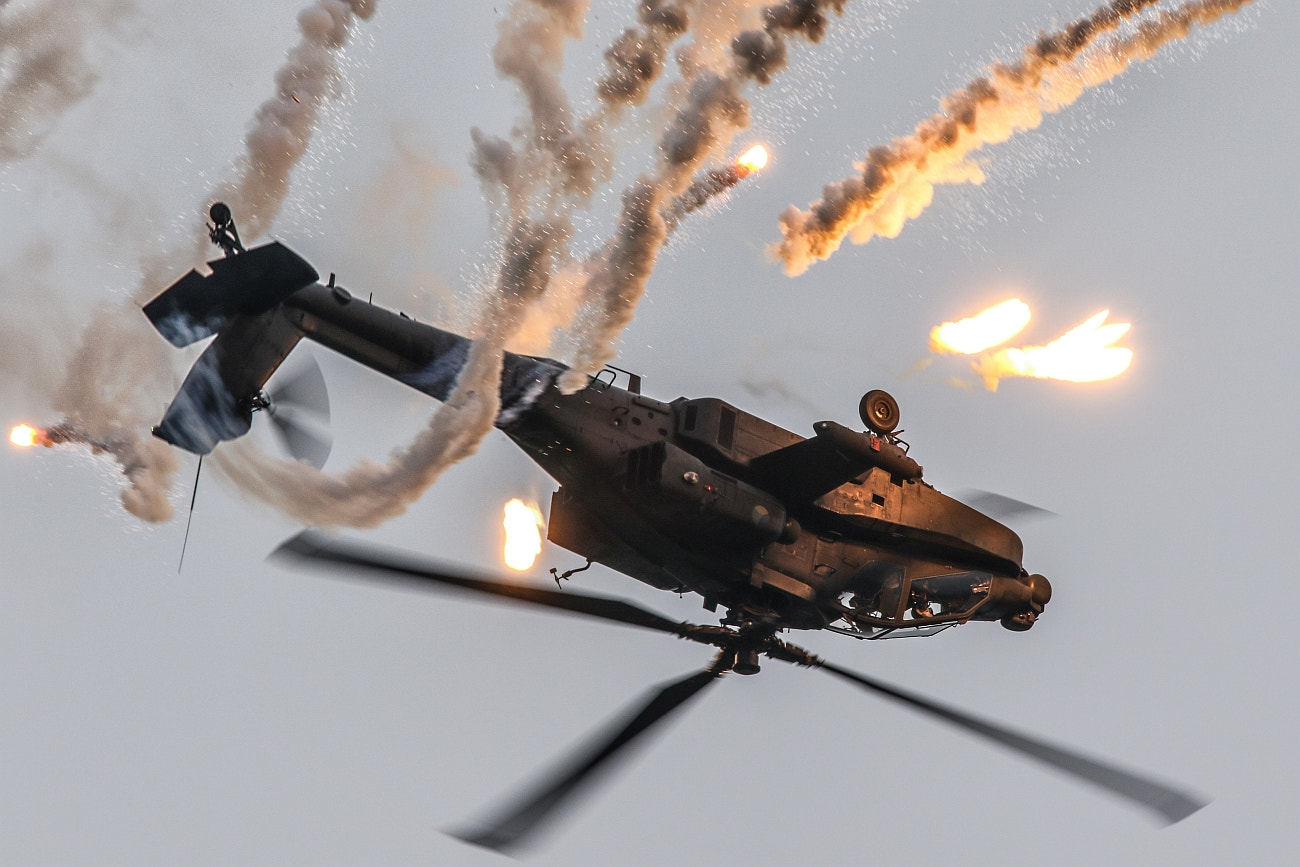 Sigma 150-600mm F5-6.3 DG OS HSM | S sample photo. Apache demo team photography