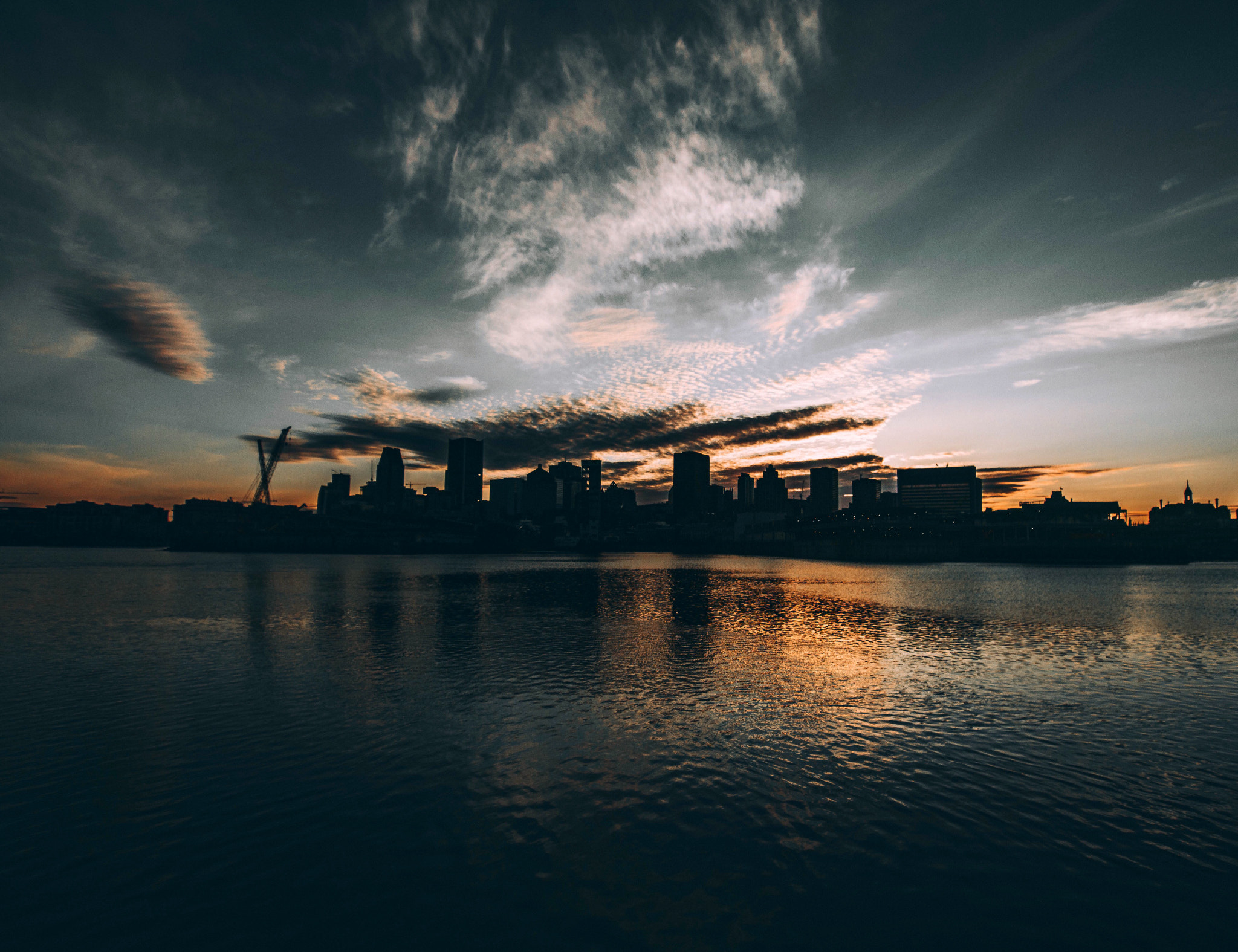 Canon EOS 750D (EOS Rebel T6i / EOS Kiss X8i) sample photo. Sunset madness photography