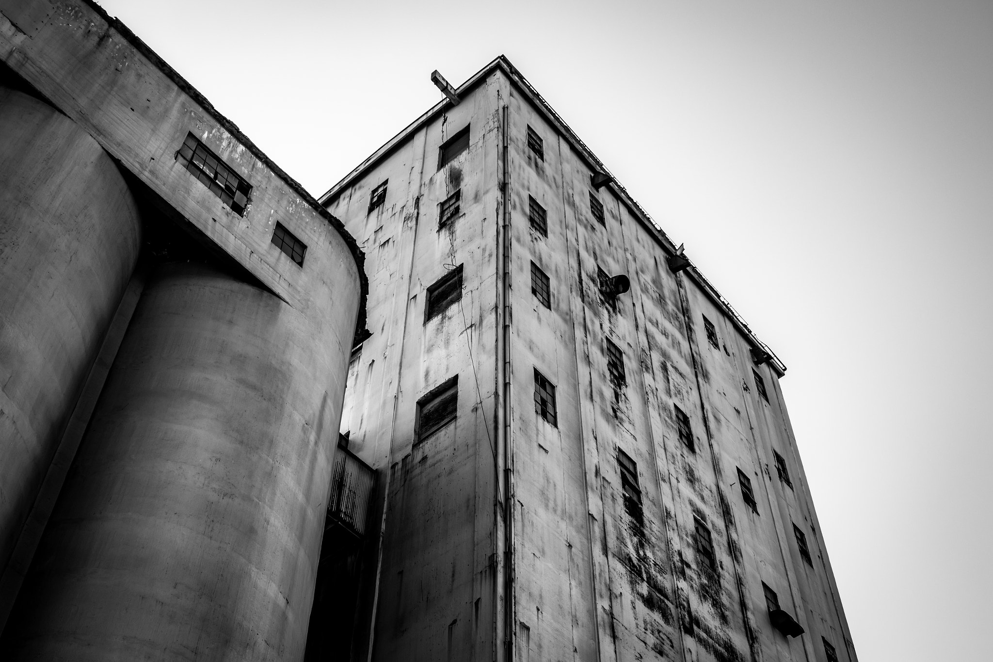 Canon EF 400mm f/2.8L sample photo. Industrial geometry photography