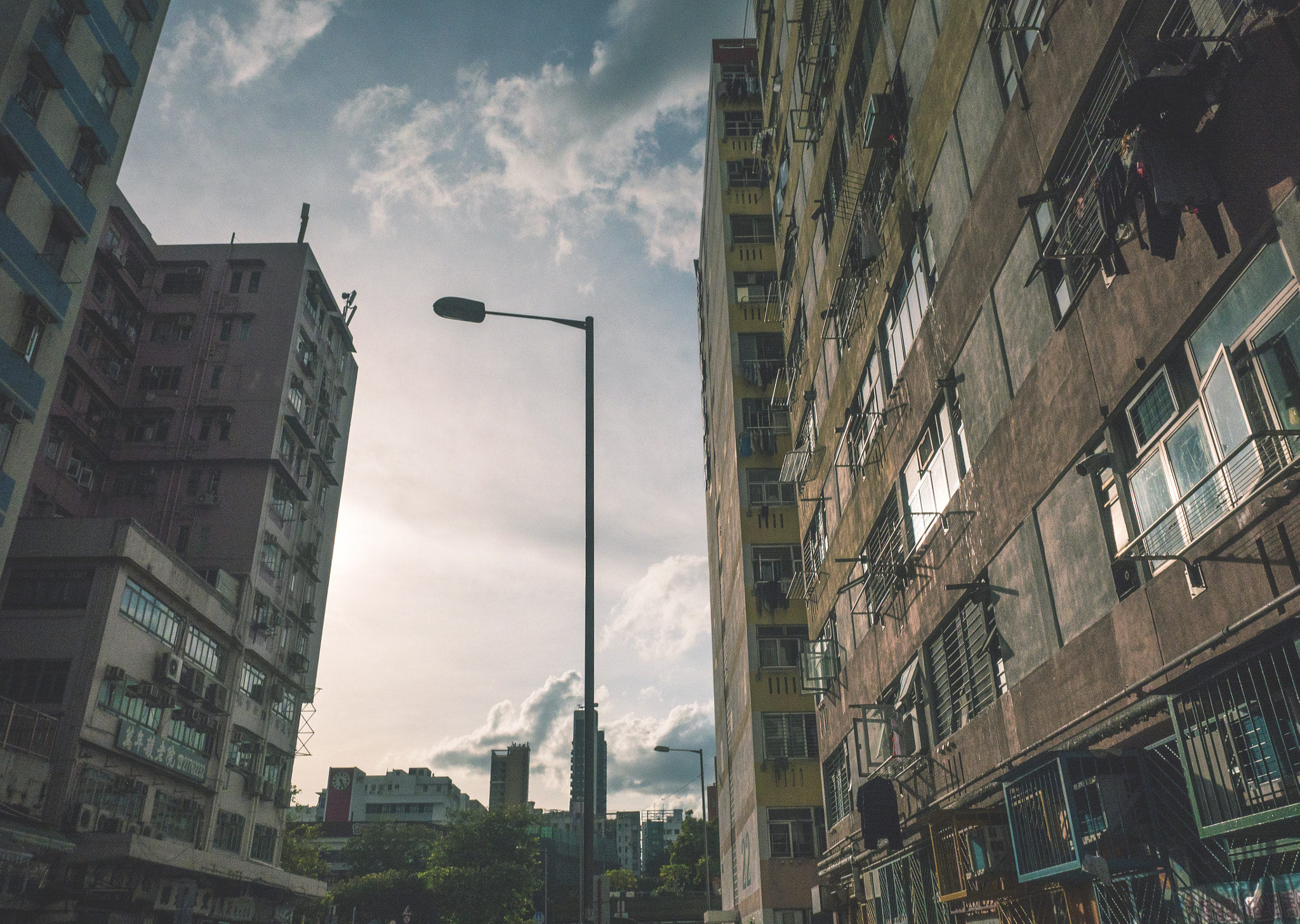Panasonic Lumix DMC-GH4 + Olympus M.Zuiko Digital ED 12-40mm F2.8 Pro sample photo. Hong kong city  photography