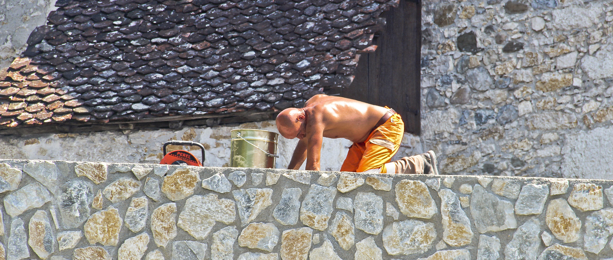 Canon EOS 600D (Rebel EOS T3i / EOS Kiss X5) sample photo. Sun is orange today photography