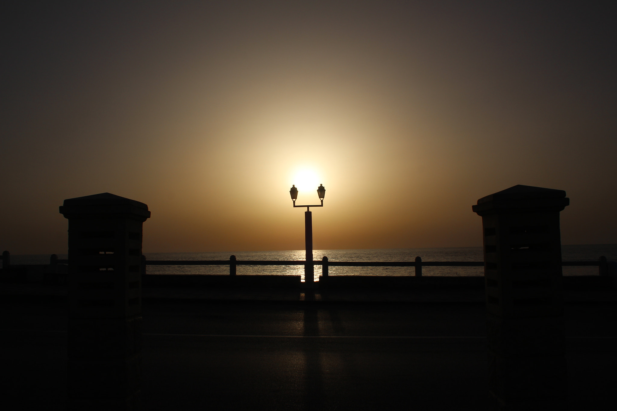 Canon EF-S 18-55mm F3.5-5.6 II sample photo. Sunrise photography