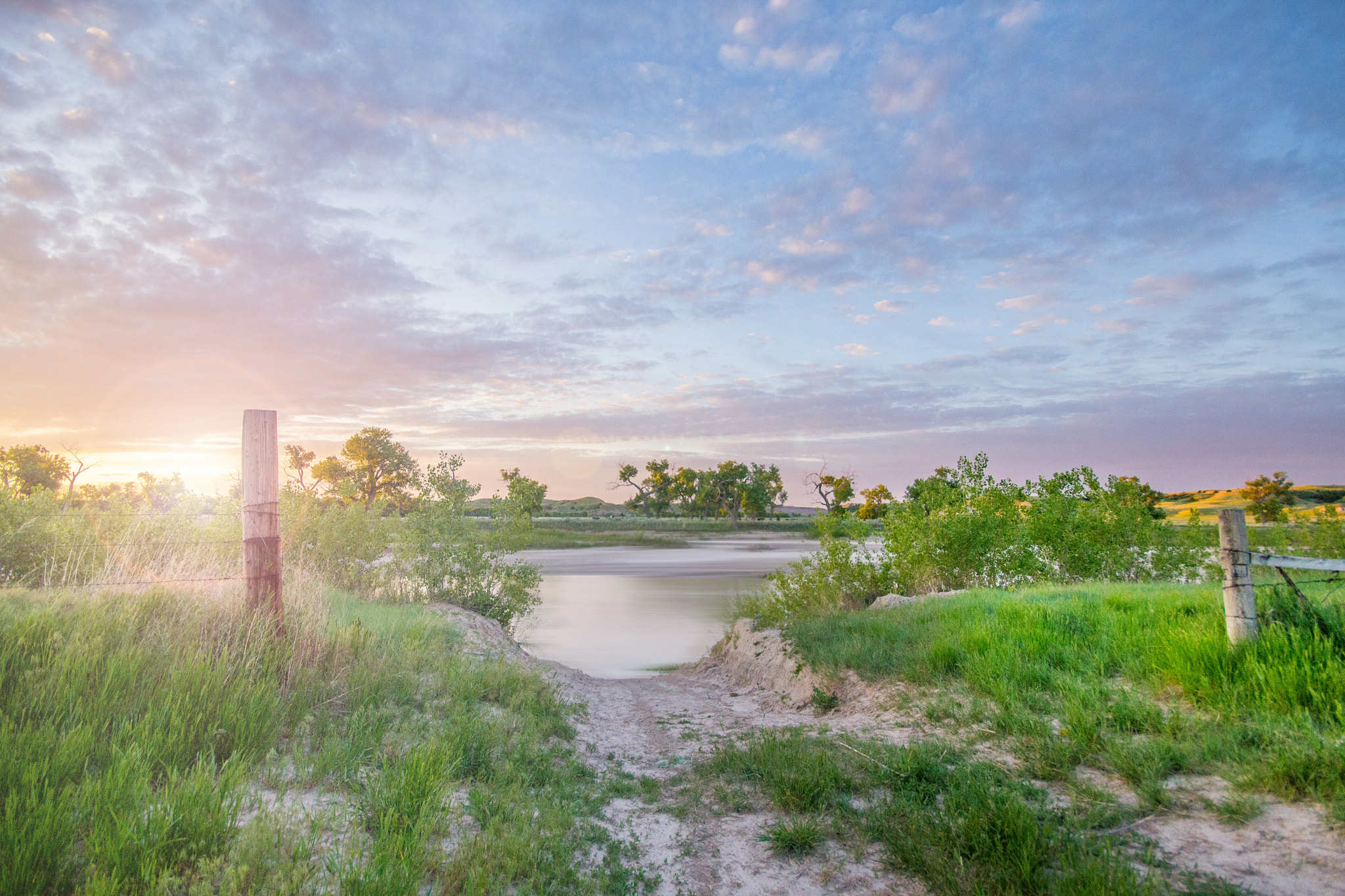 Sigma 10-20mm F4-5.6 EX DC HSM sample photo. Badlands sunset photography
