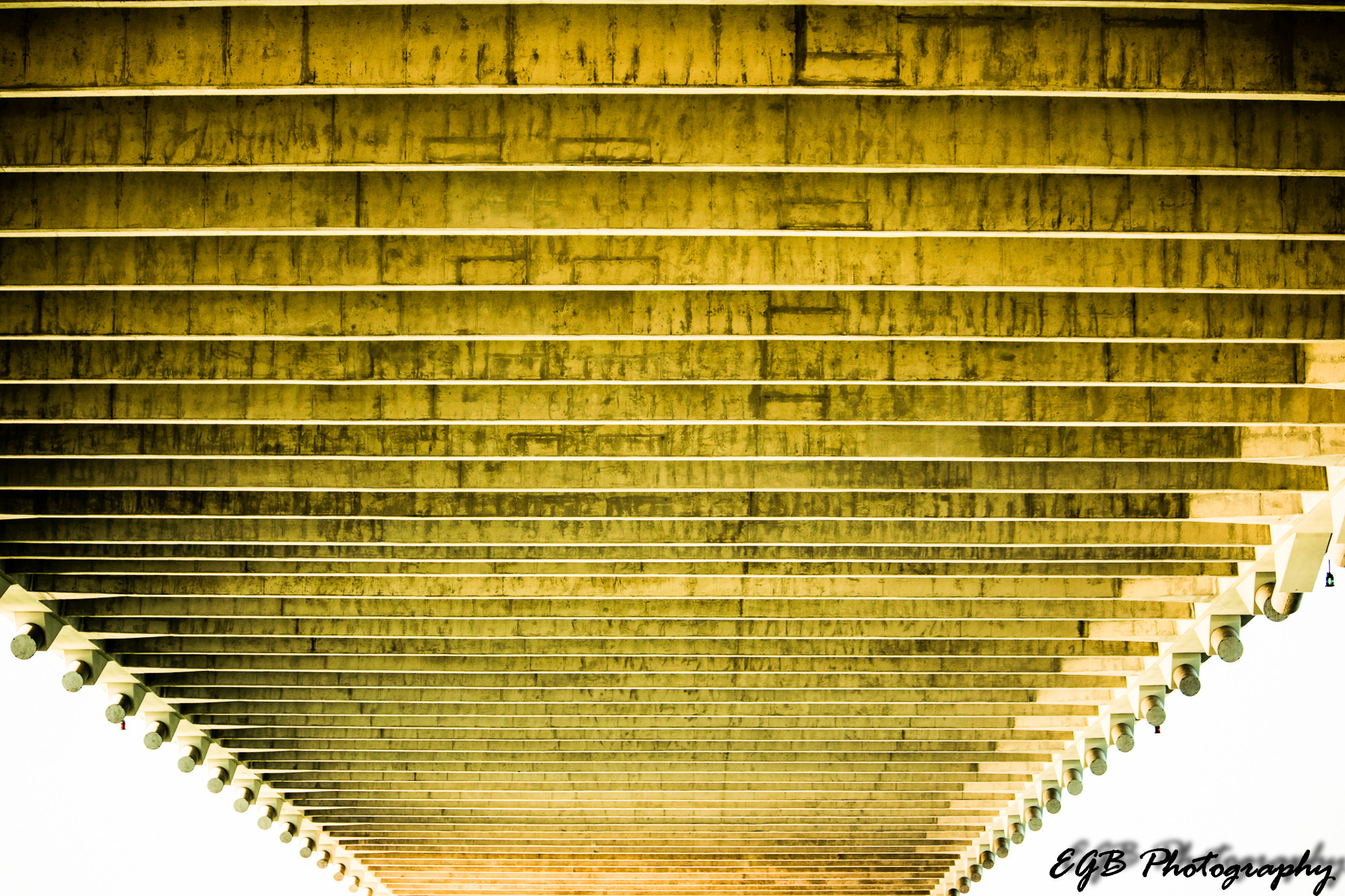 Canon EF-S 55-250mm F4-5.6 IS sample photo. Under the bridge photography