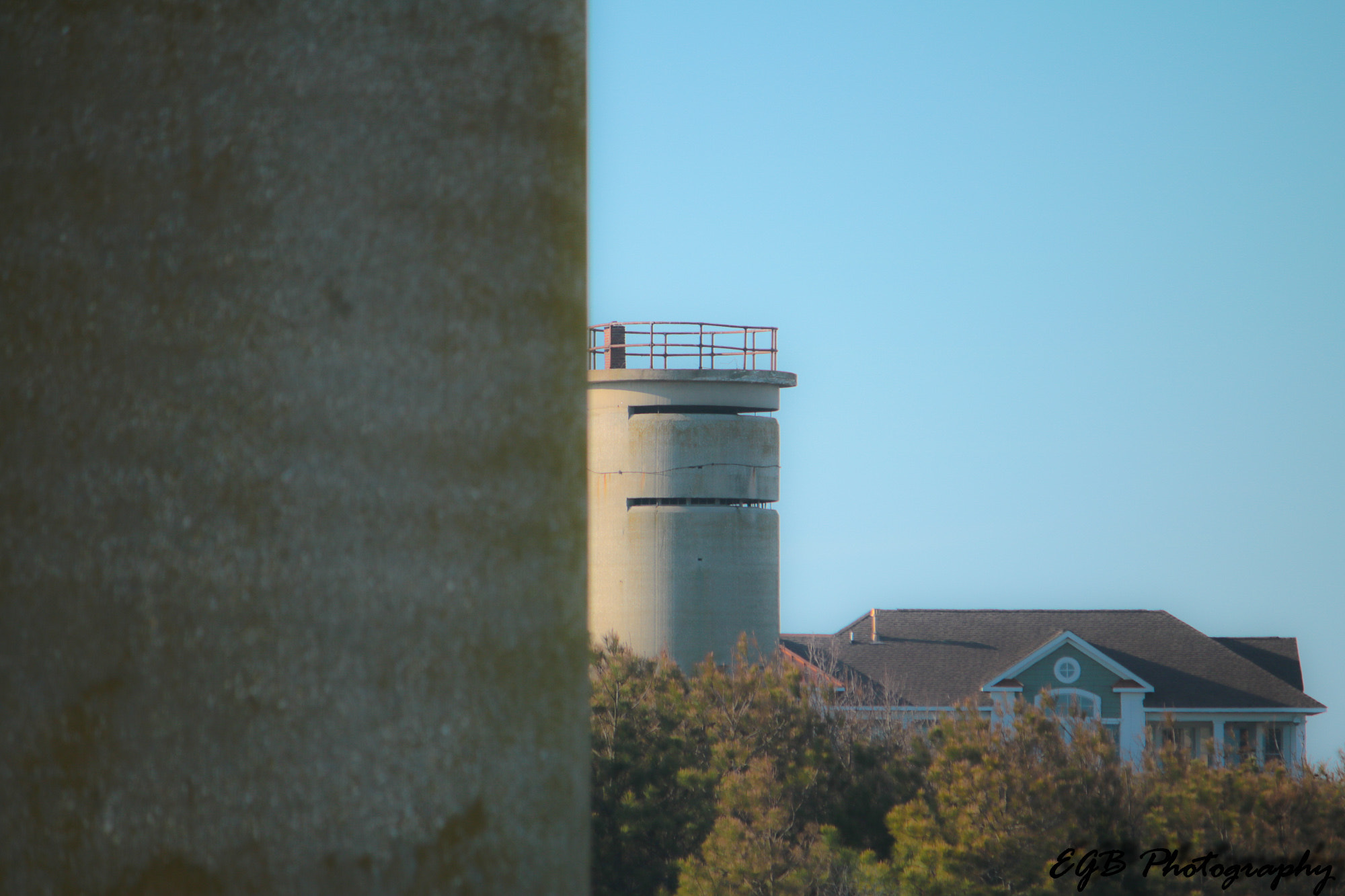 Canon EF-S 55-250mm F4-5.6 IS sample photo. Watch towers photography