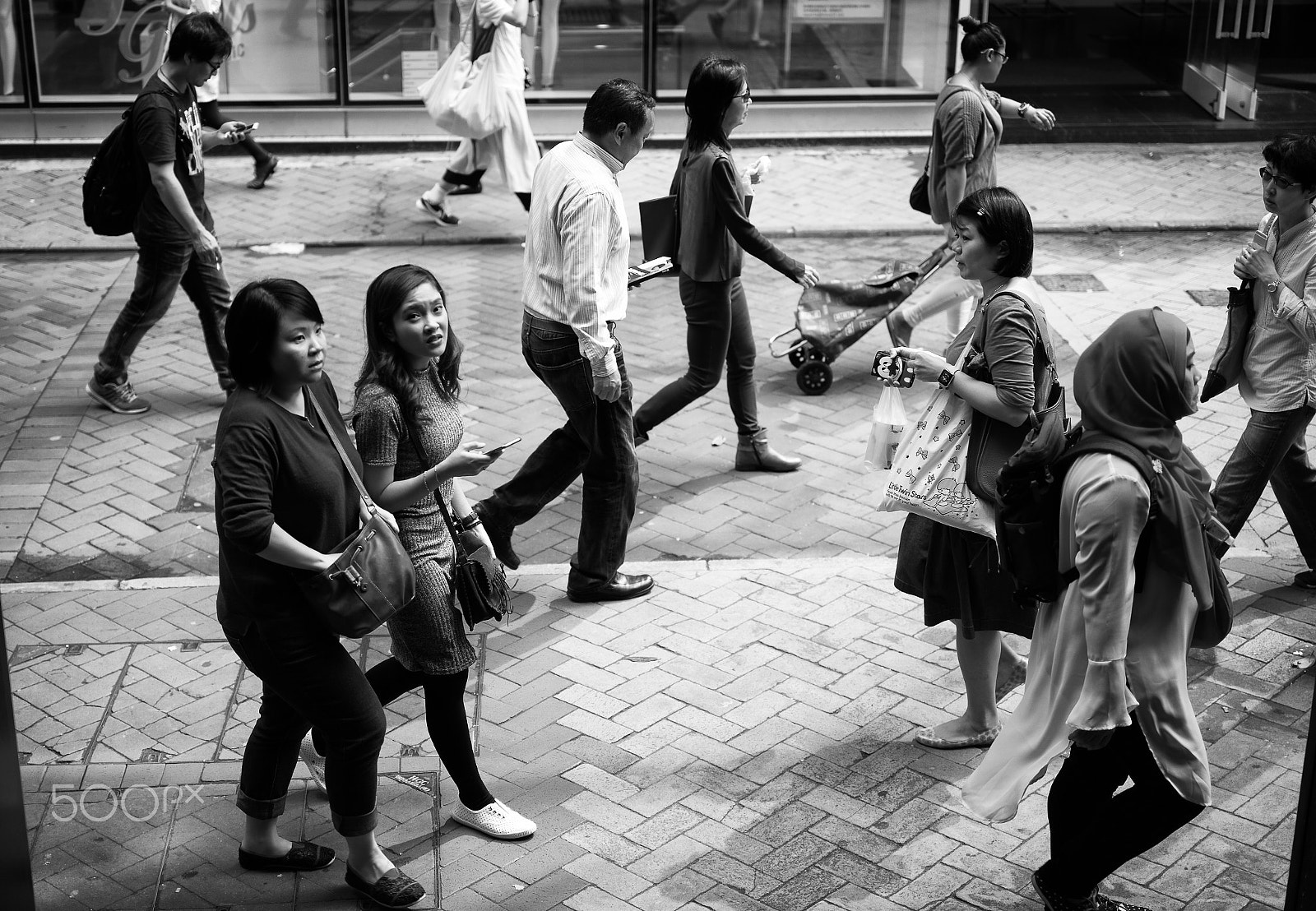 Leica APO-Summicron-M 50mm F2 ASPH sample photo. A street in causeway bay, hong kong photography