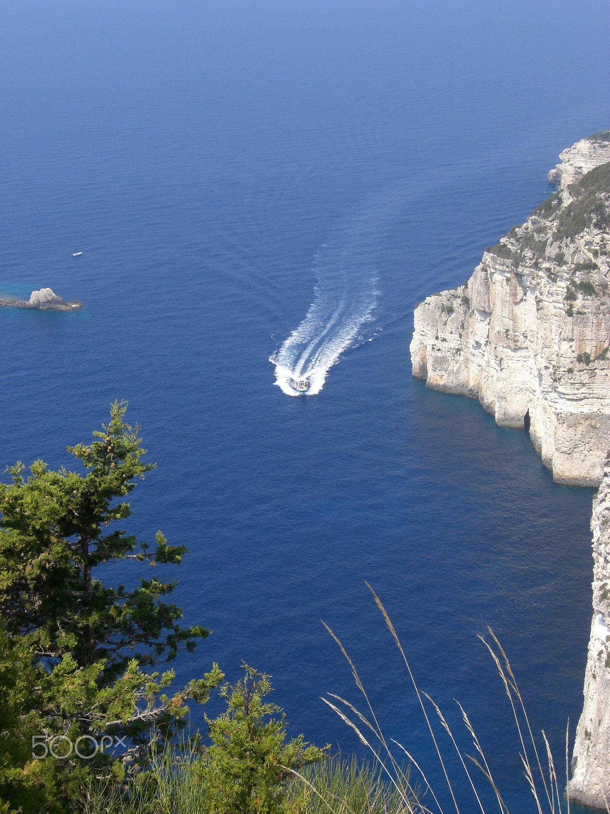 CASIO EX-Z600 sample photo. Coastline in greece photography