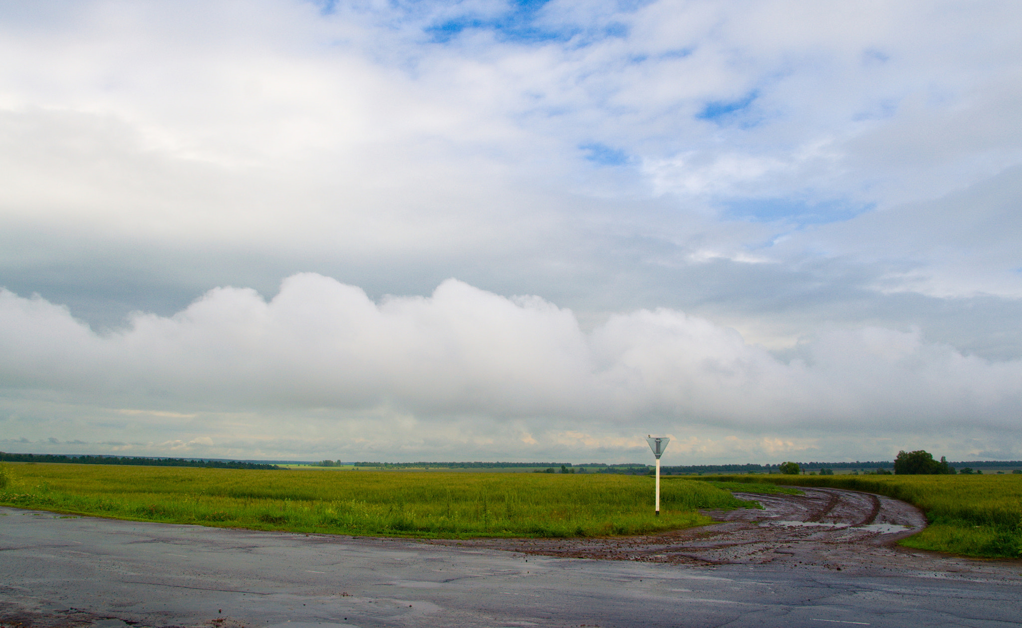 Sigma 18-250mm F3.5-6.3 DC OS HSM sample photo. Cloud photography
