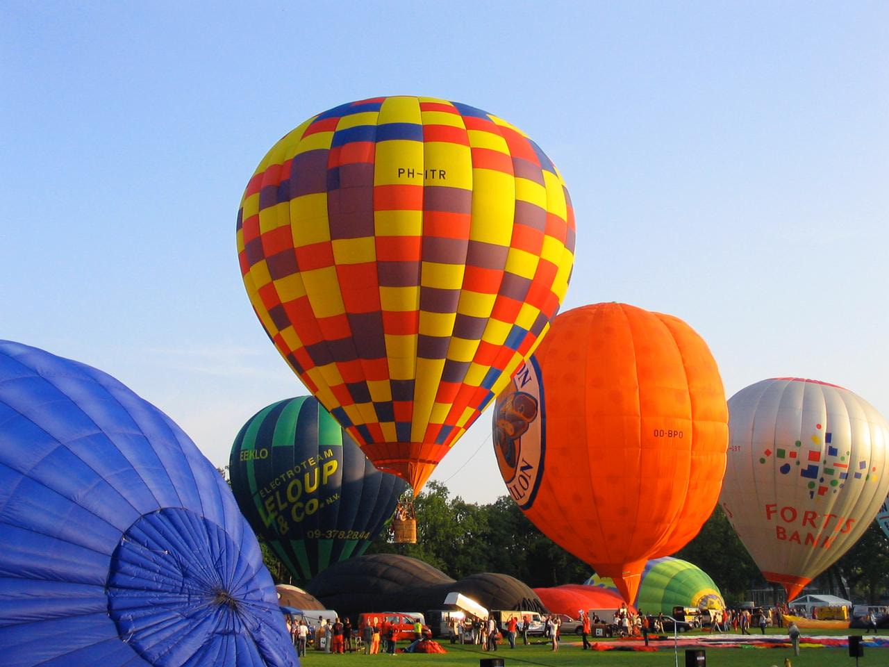 Canon POWERSHOT A70 sample photo. Hot-air ballons at barneveld photography