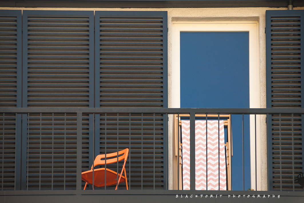 Canon EF 75-300mm F4.0-5.6 IS USM sample photo. Balkon photography