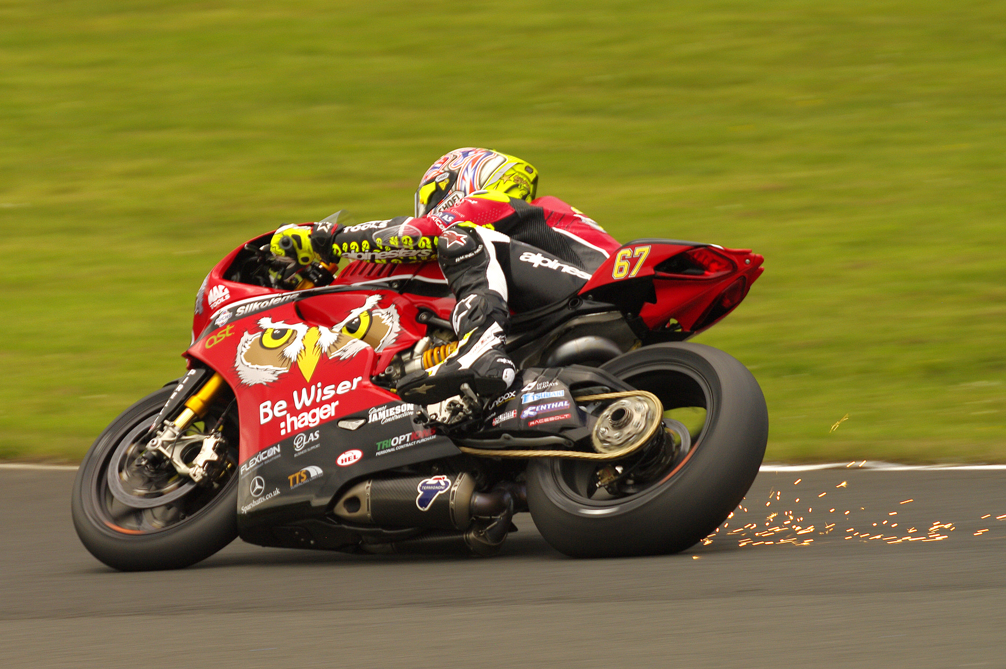 Pentax K-7 + Sigma sample photo. Shakey sparks photography