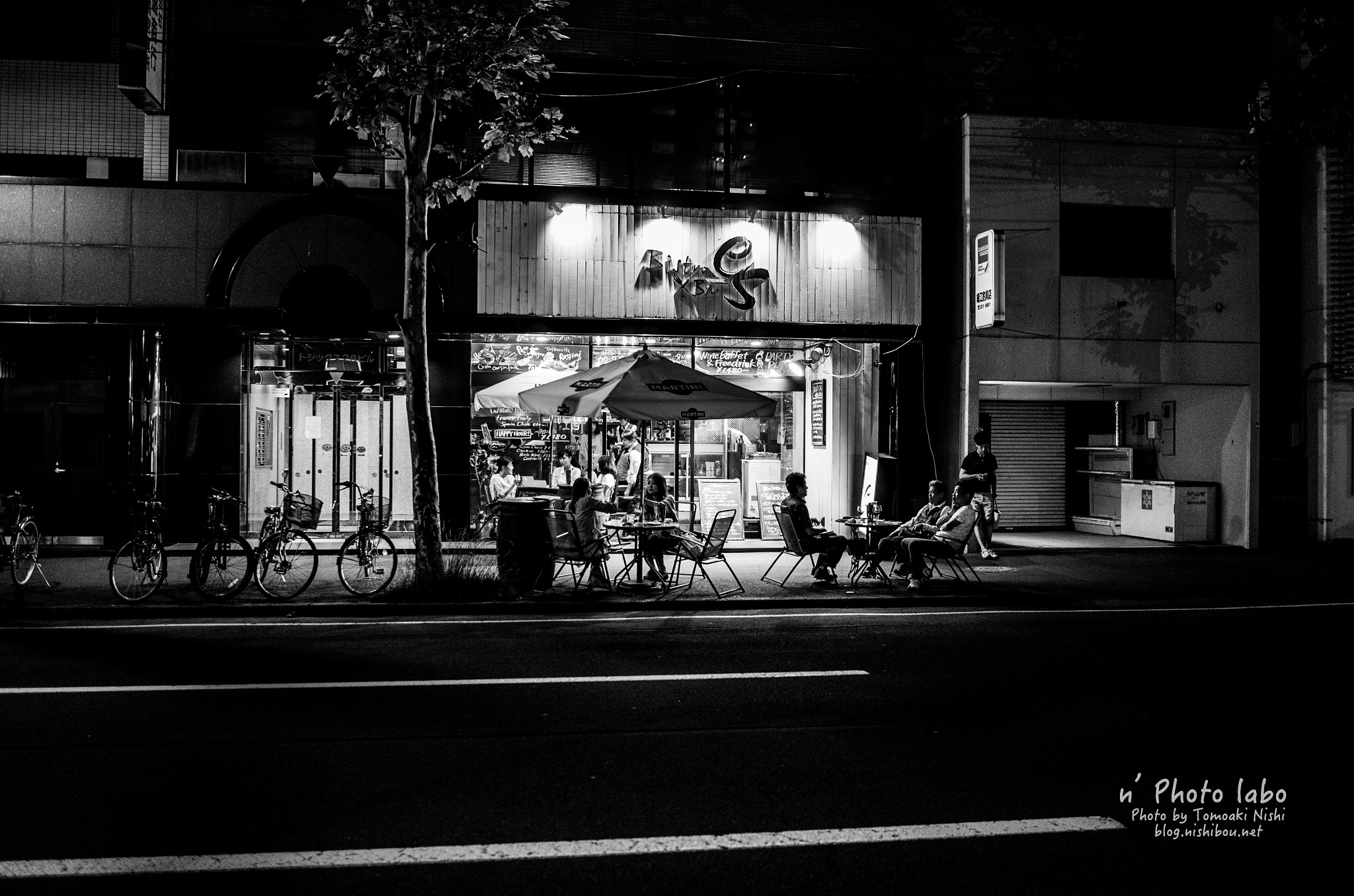 Summicron T 1:2 23 ASPH. sample photo. 外飲み photography