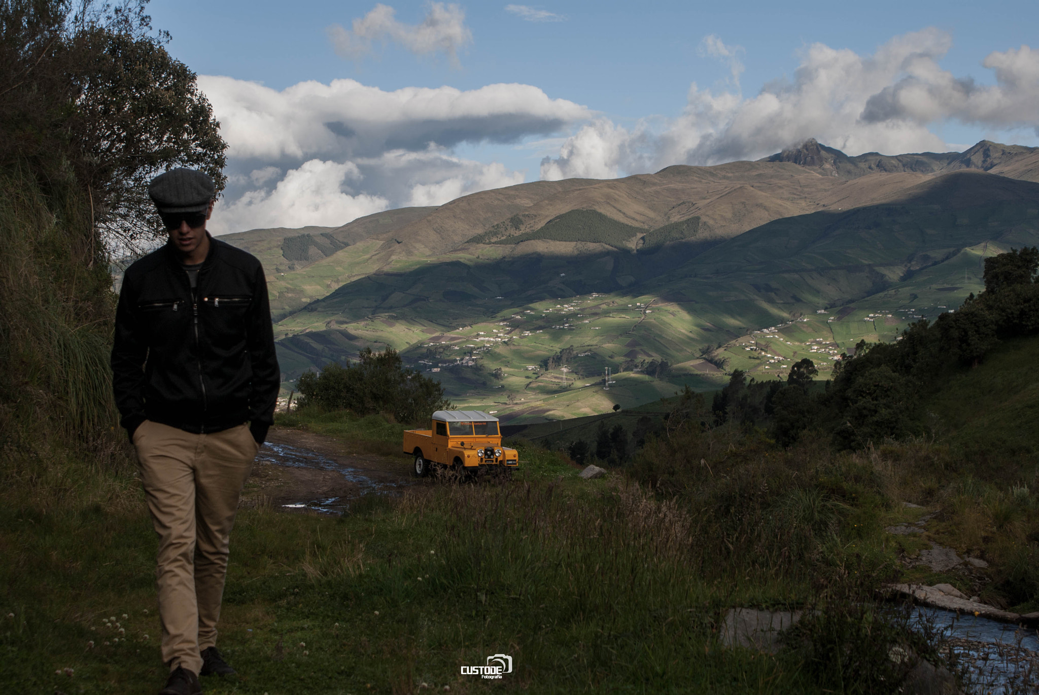 Sony DT 18-70mm F3.5-5.6 sample photo. Land rover photography