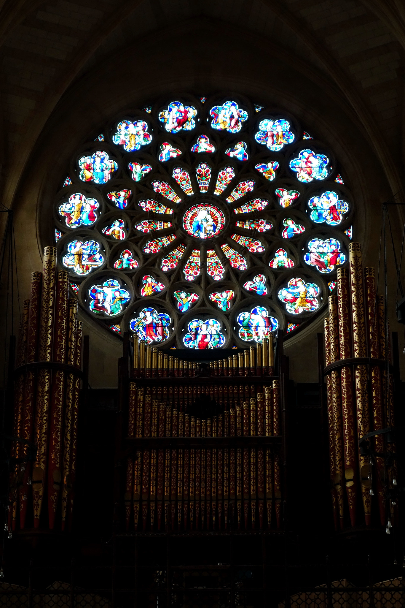 Minolta AF 28-85mm F3.5-4.5 New sample photo. Arundel cathedral photography