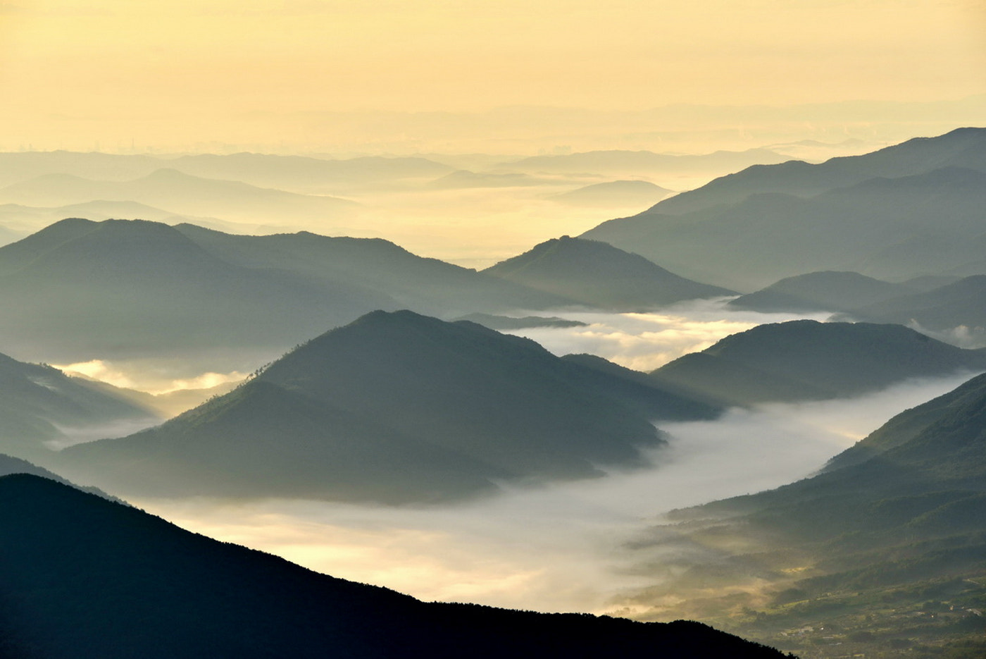 Sigma 150-500mm F5-6.3 DG OS HSM sample photo. Mt. bihak photography