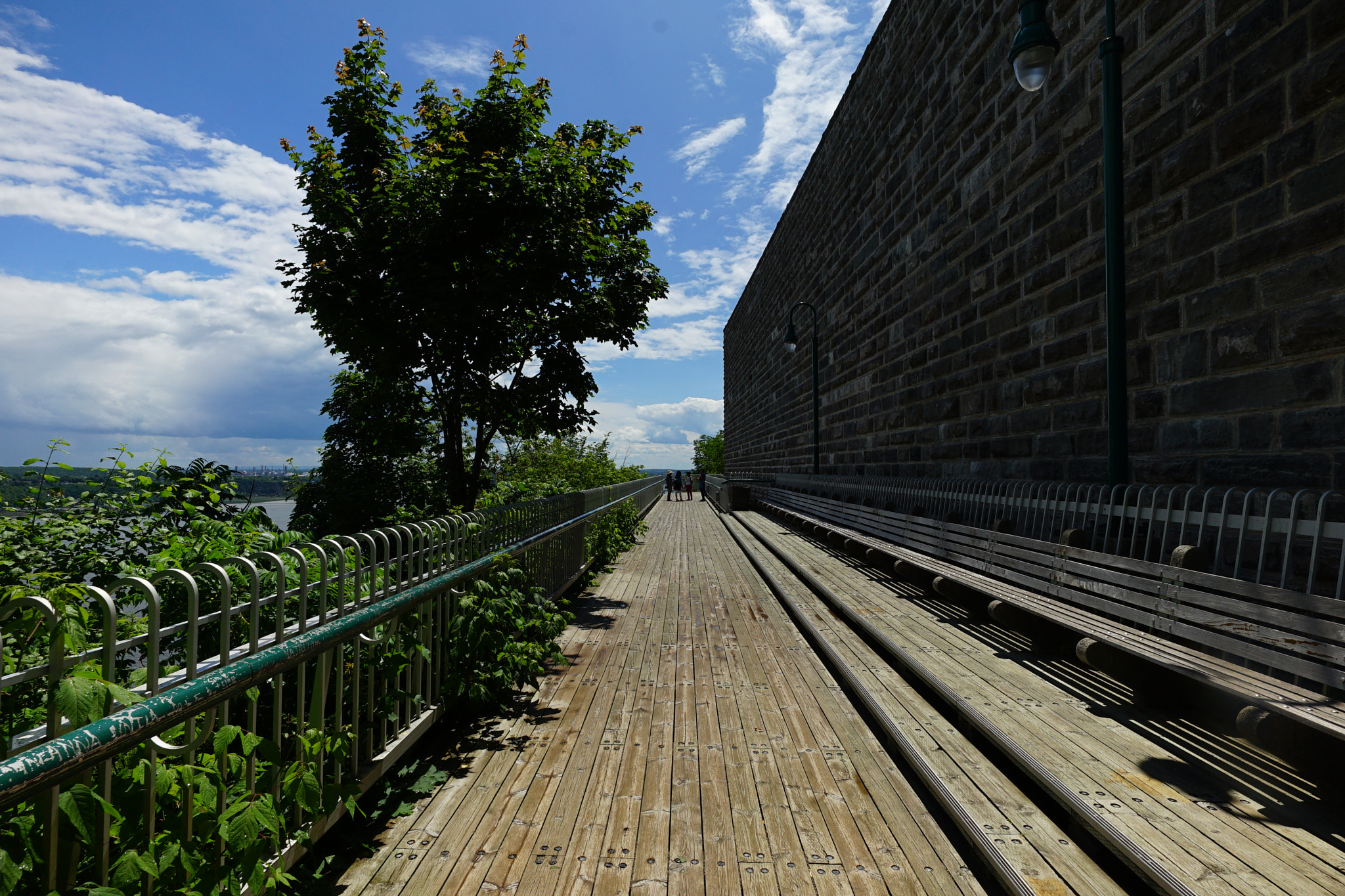 Sony a7 II + ZEISS Touit 12mm F2.8 sample photo. Quebec city photography