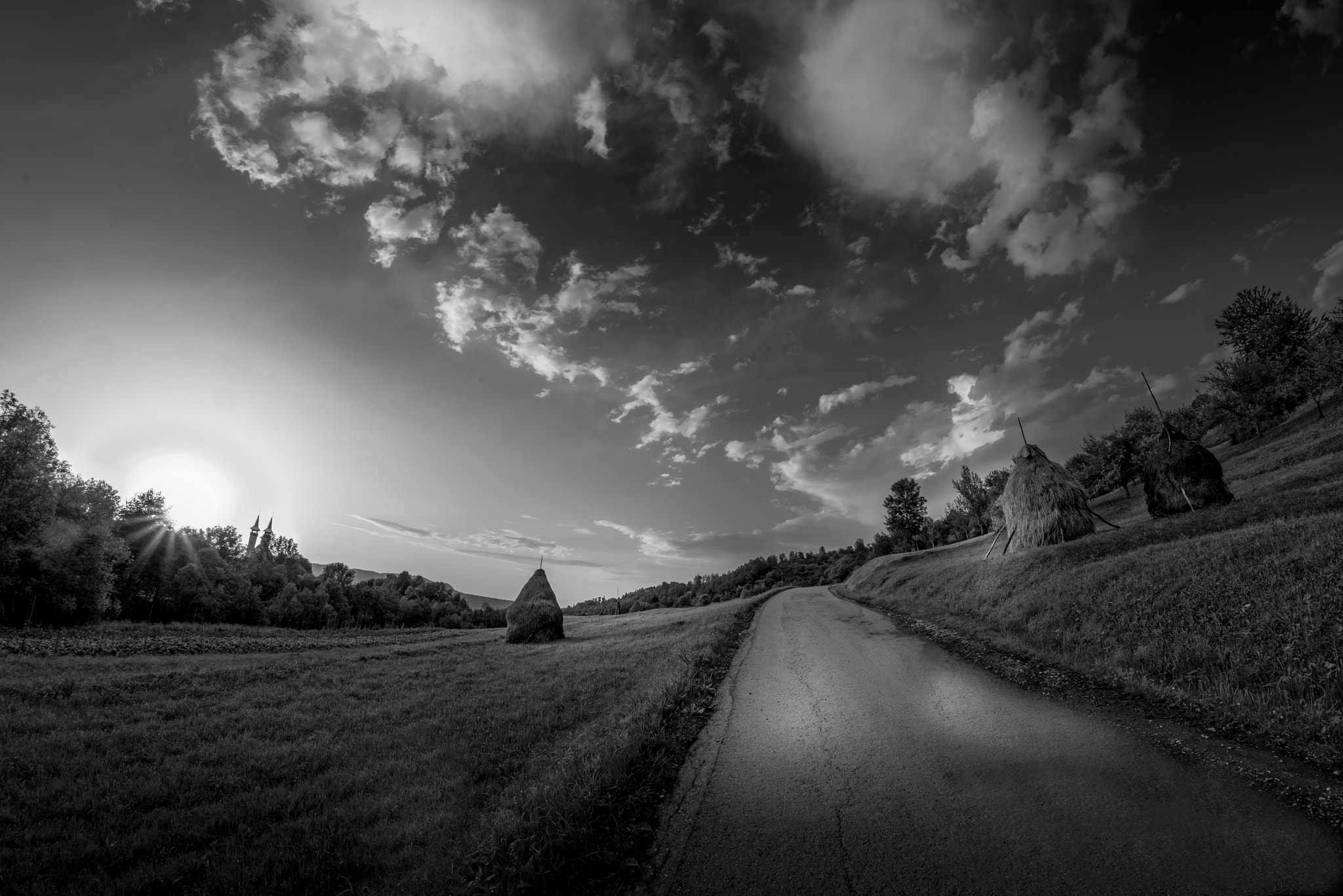 Nikon D810 + Samyang 12mm F2.8 ED AS NCS Fisheye sample photo. Country road photography