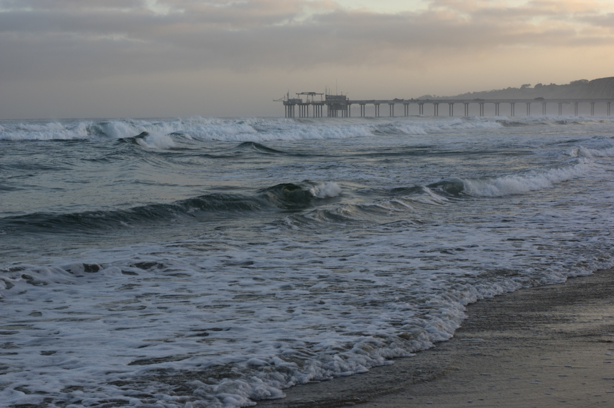 Pentax smc DA* 55mm F1.4 SDM sample photo. Sunrise, scripps pier photography