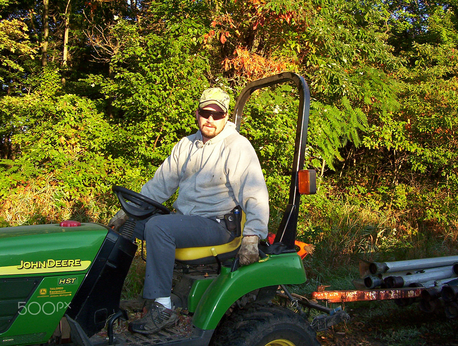 Kodak EASYSHARE CX6230 ZOOM DIGITAL CAMERA sample photo. Down on the farm --- volovlek farm that is. photography