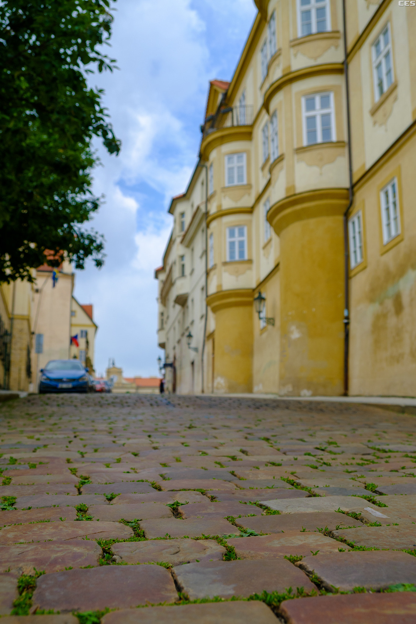 Fujifilm X-A2 + Fujifilm XF 18-55mm F2.8-4 R LM OIS sample photo. Praha hill photography