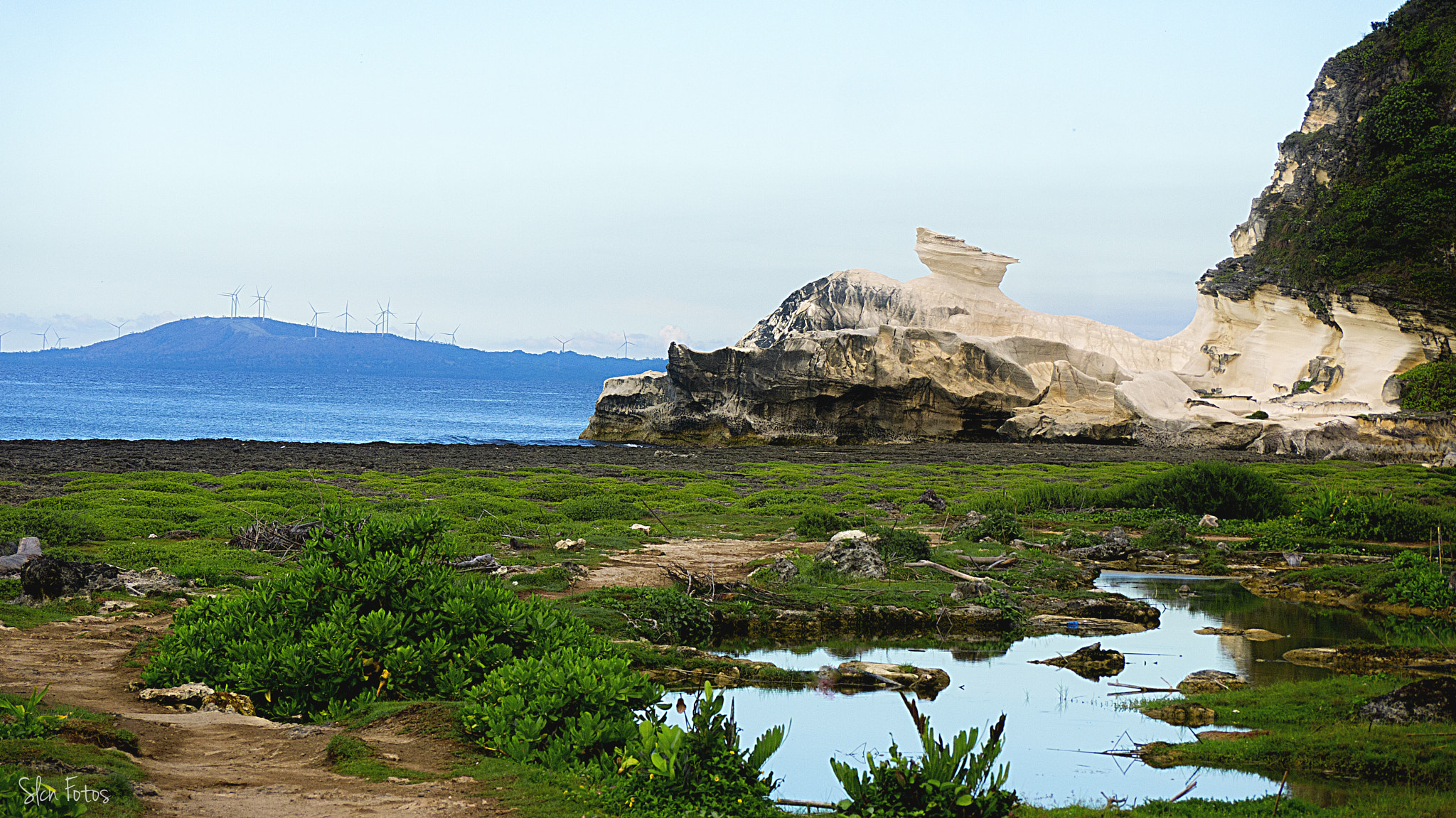 Panasonic Lumix DMC-GF3 + Panasonic Lumix G Vario 45-200mm F4-5.6 OIS sample photo. Kapurpurawan rock formation photography