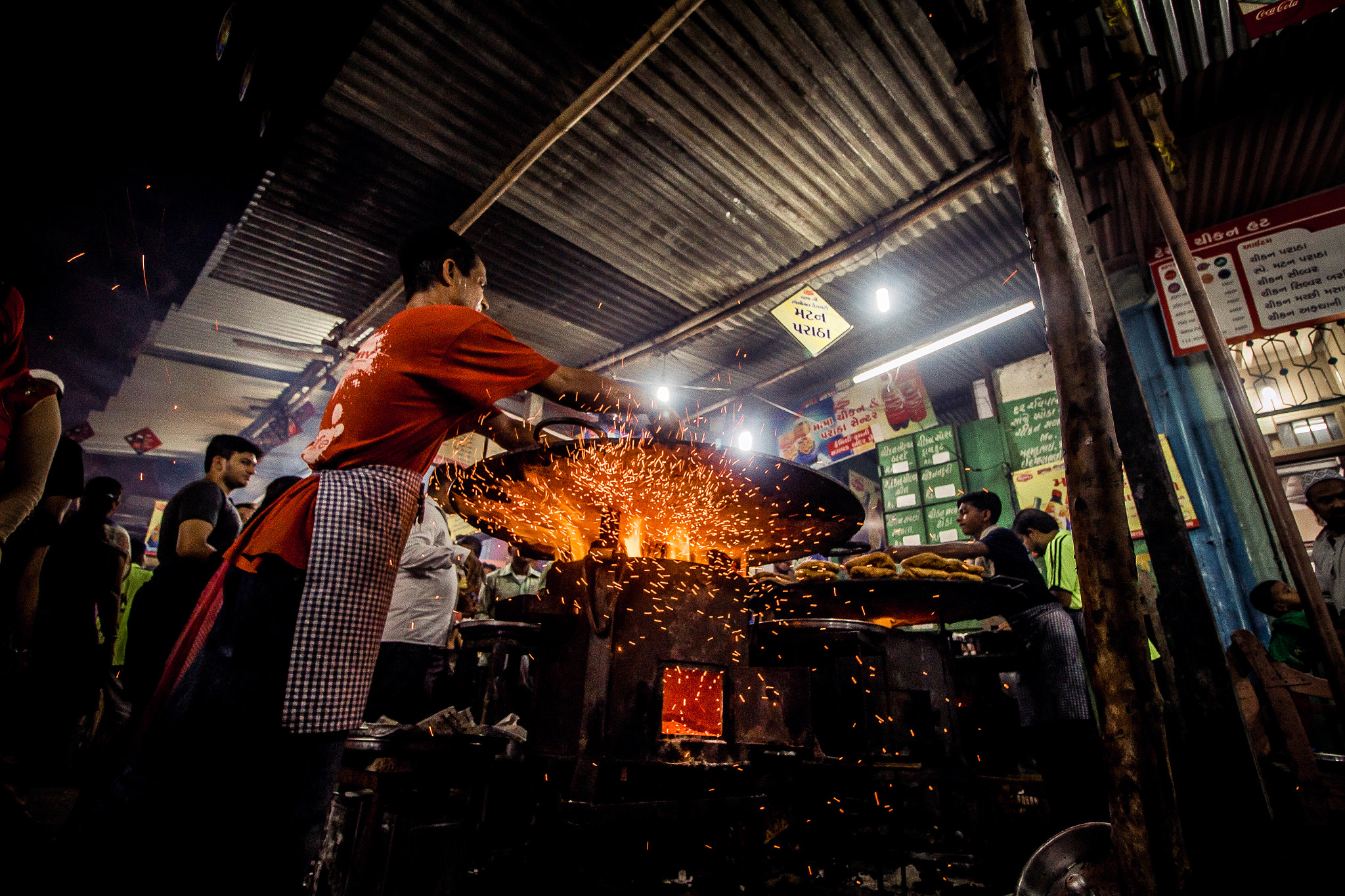 Canon EF-S 10-18mm F4.5–5.6 IS STM sample photo. Ramadan bazar street food photography