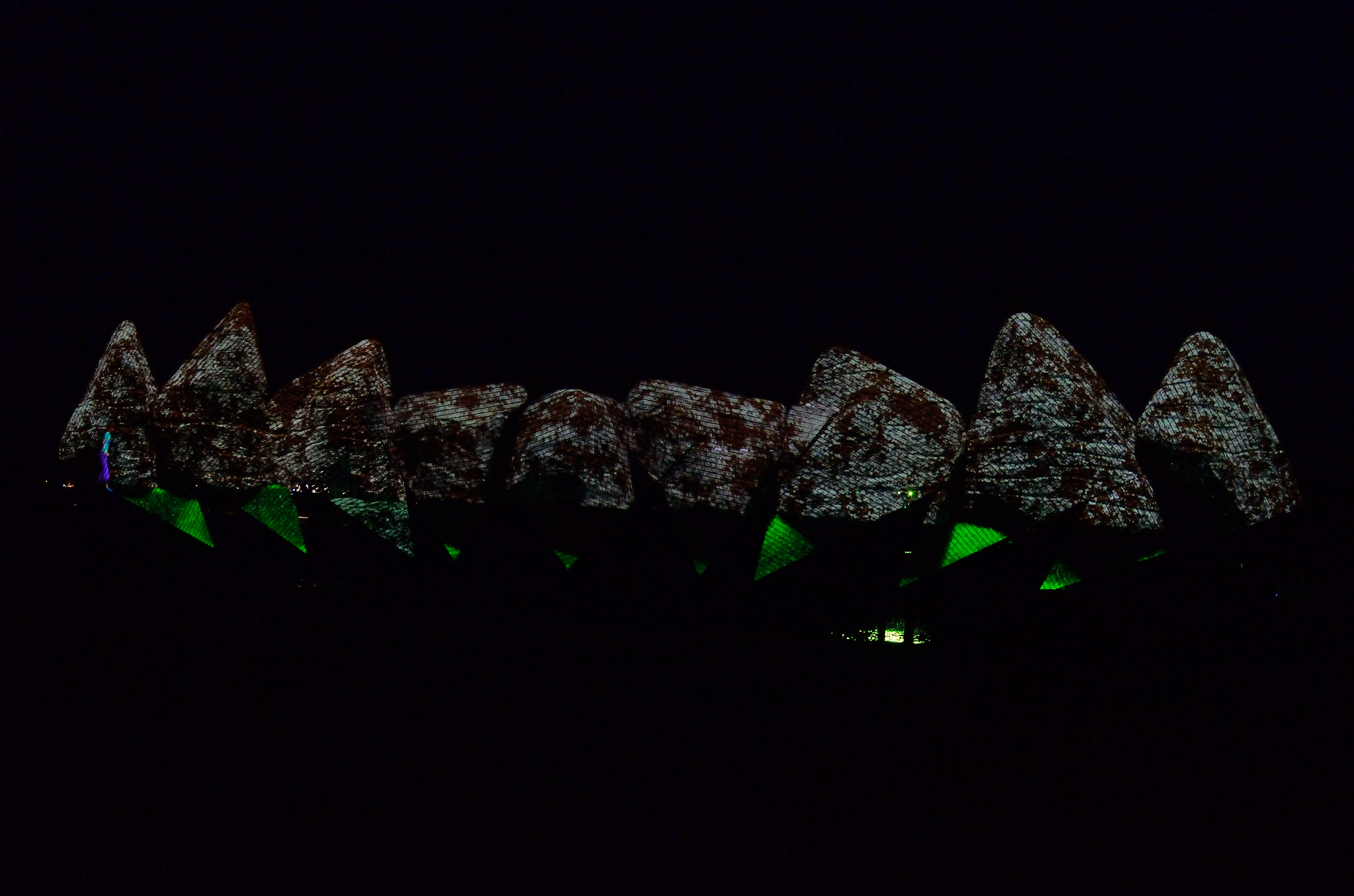 AF Zoom-Nikkor 28-80mm f/3.5-5.6D sample photo. Light show - wings of time photography
