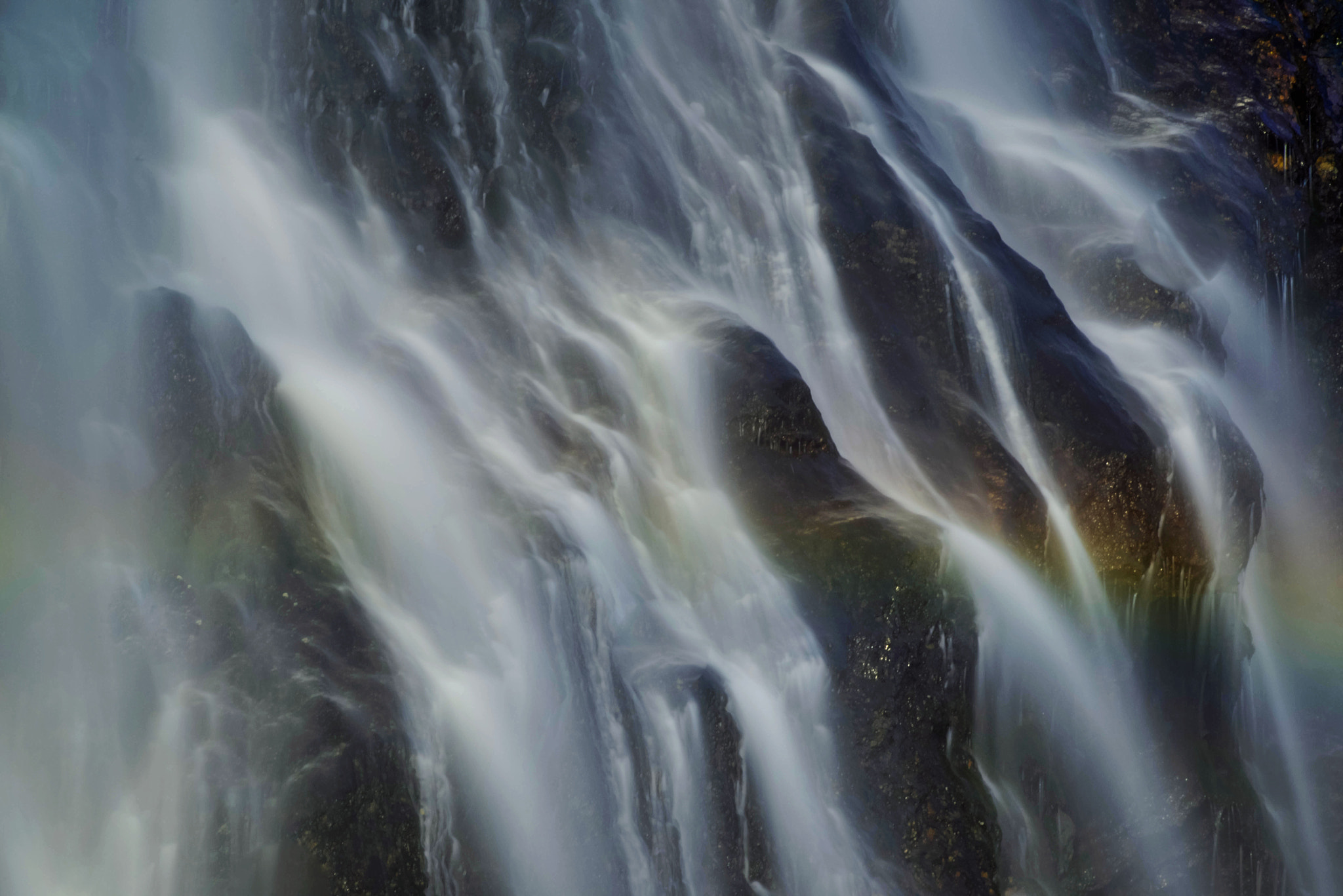 AF Zoom-Nikkor 80-200mm f/2.8 ED sample photo. Cascade photography