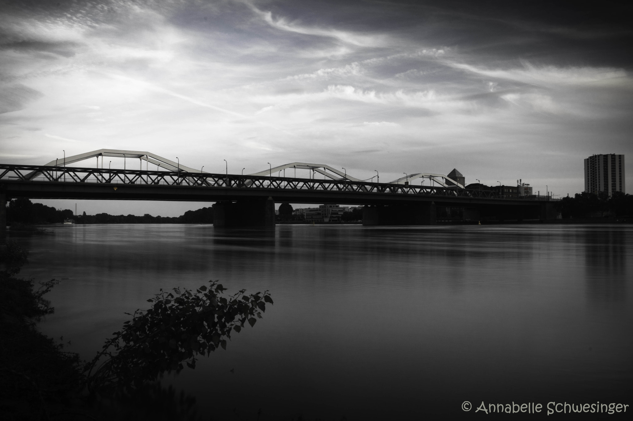 Pentax K-3 + Sigma 17-70mm F2.8-4 DC Macro OS HSM sample photo. Die brücke am fluß photography