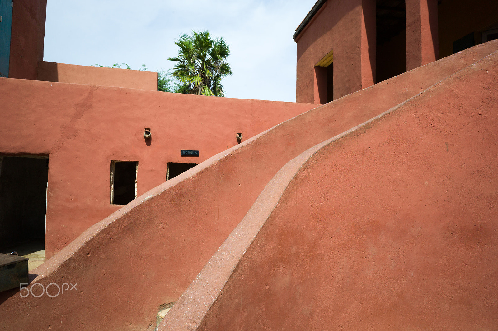 Leica Elmar-M 24mm F3.8 ASPH sample photo. House of slaves in goree photography