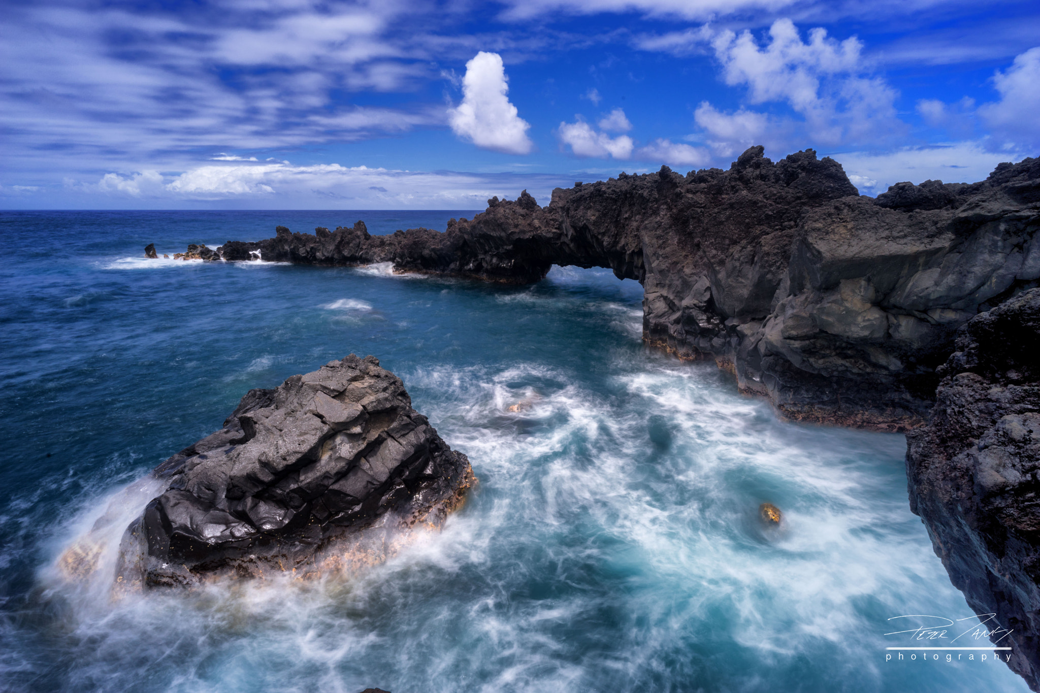 Sony a7 II + ZEISS Batis 18mm F2.8 sample photo. Arch at hana photography