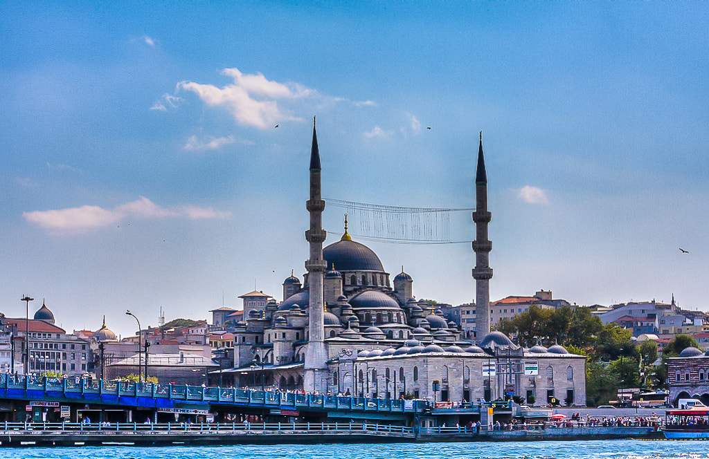 Canon EF-S 55-250mm F4-5.6 IS sample photo. The new mosque photography