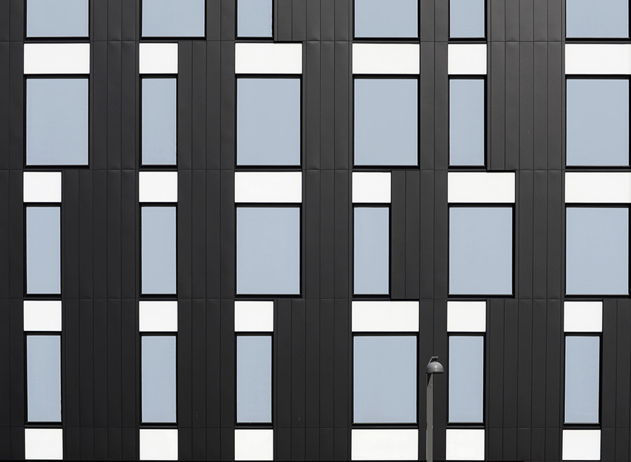Sigma 50-150mm F2.8 EX APO DC HSM sample photo. Facade photography