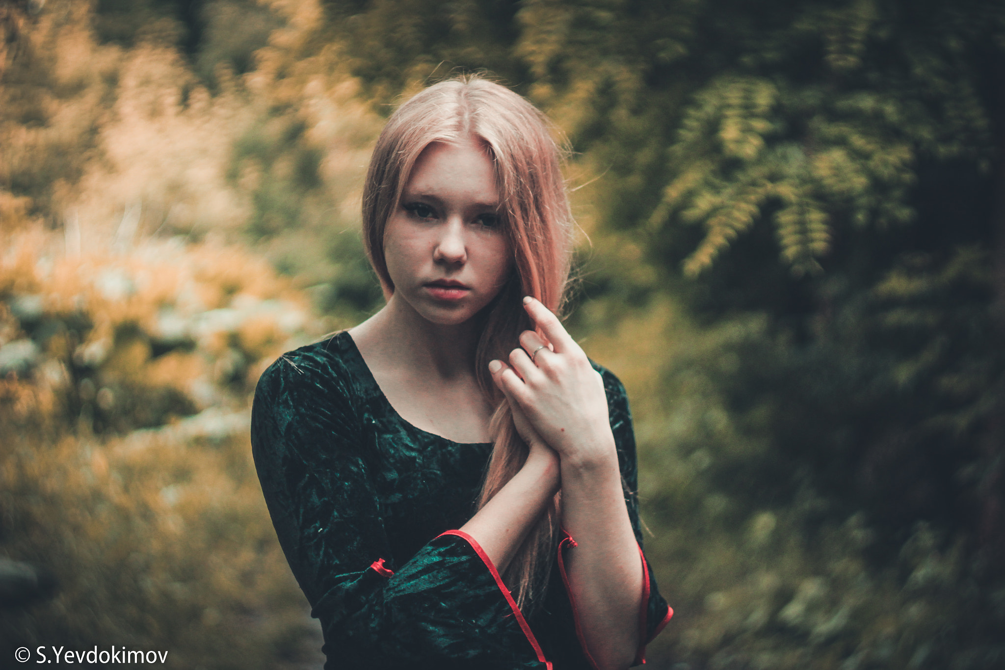 Canon EF 35-80mm f/4-5.6 sample photo. фотосессия в готическом стиле photography