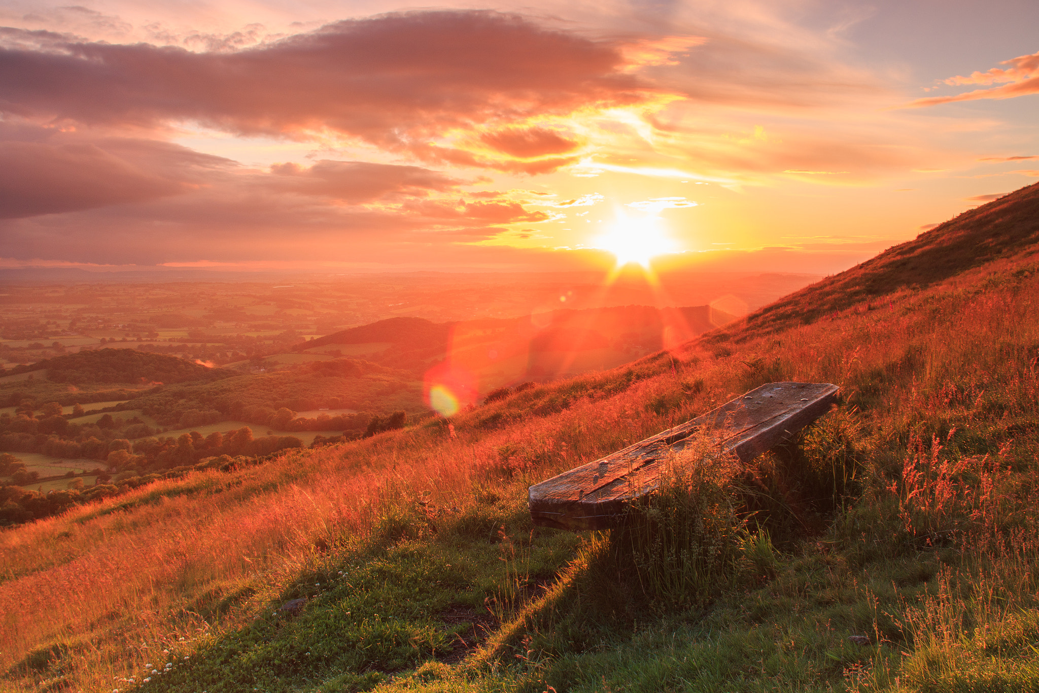 Canon EOS 70D + Canon EF 20mm F2.8 USM sample photo. Sunset bench photography