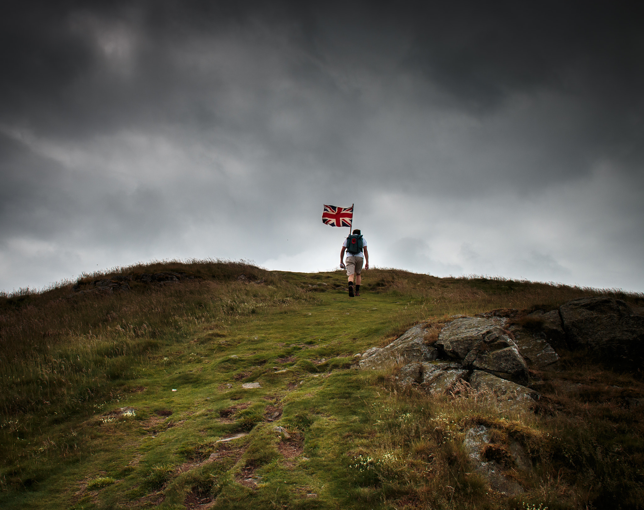 Canon EF 20mm F2.8 USM sample photo. Uphill struggle photography