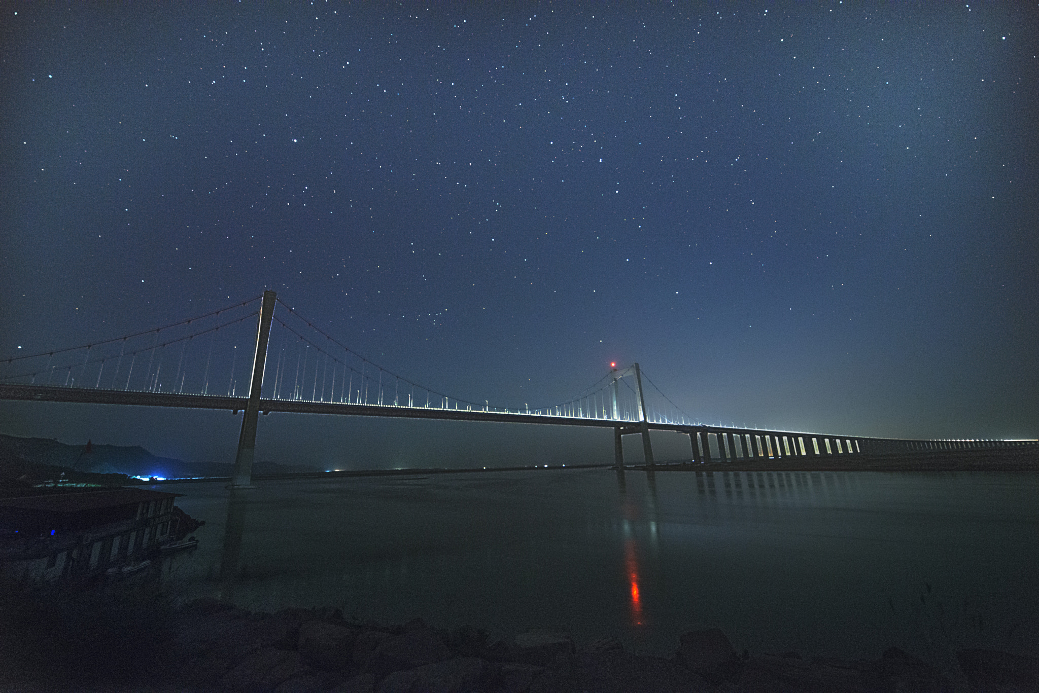 Sigma 12-24mm F4.5-5.6 EX DG Aspherical HSM sample photo. Bridge under the night sky photography